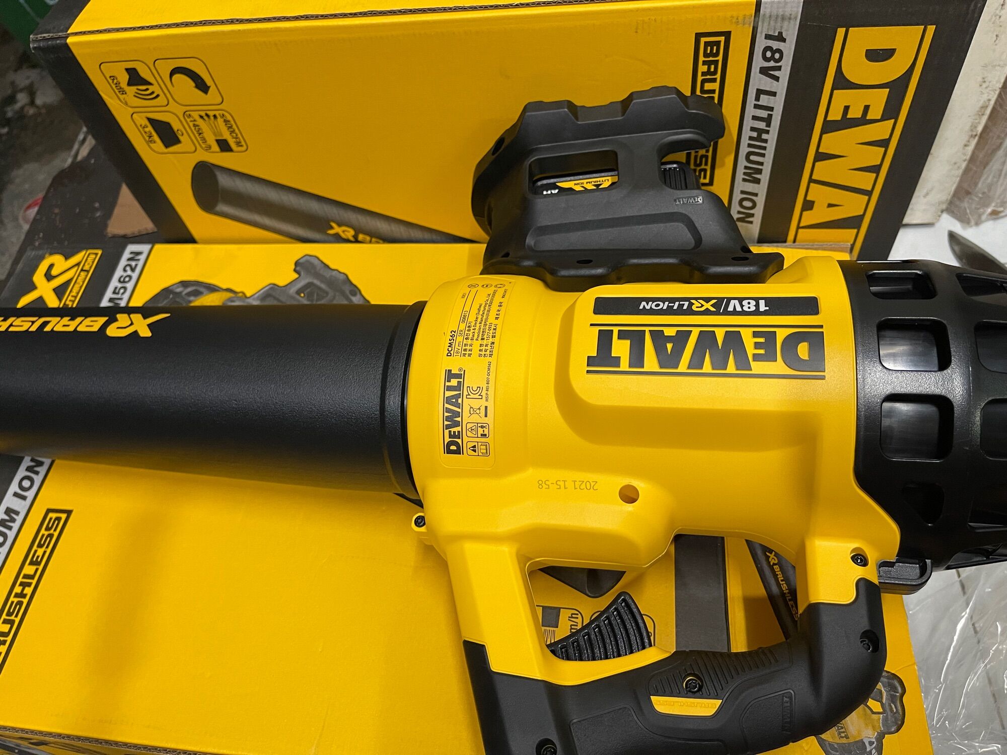 [HCM]Máy thổi cầm tay 18V Dewalt DCM562