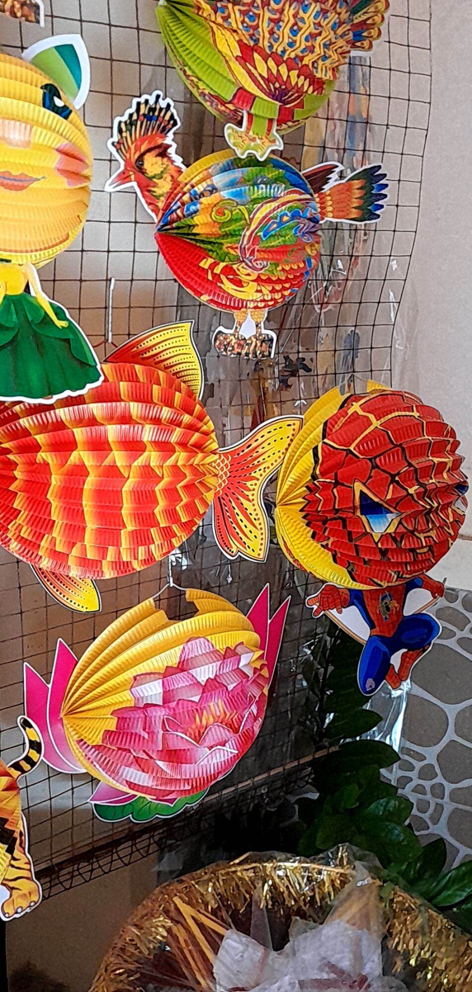 50 lồng đèn thú trung, có que cầm