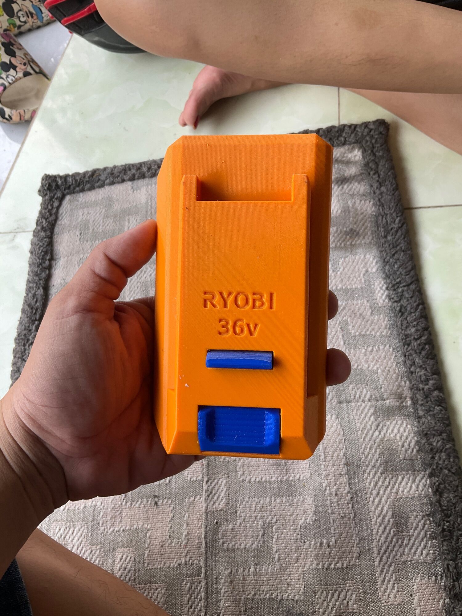 Nsv đế chuyển ryobi 36v sang hai pin 18v makita