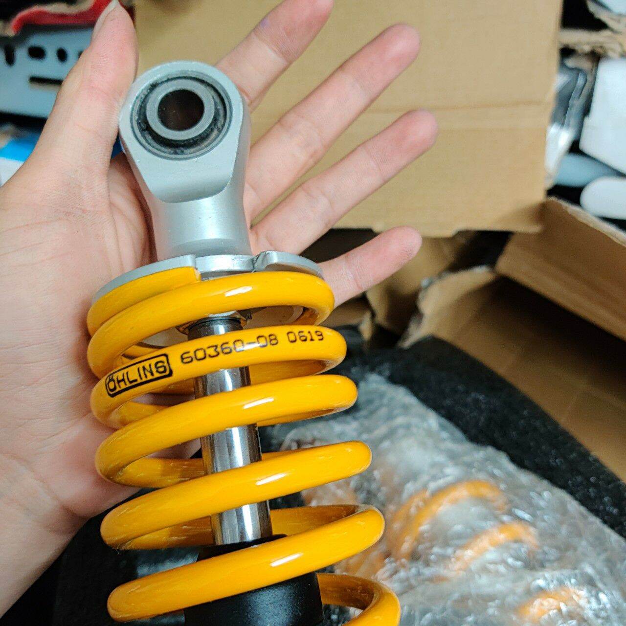Phuộc Ohlins bình dầu dưới gắn SHVN 38cm (100% y hình)