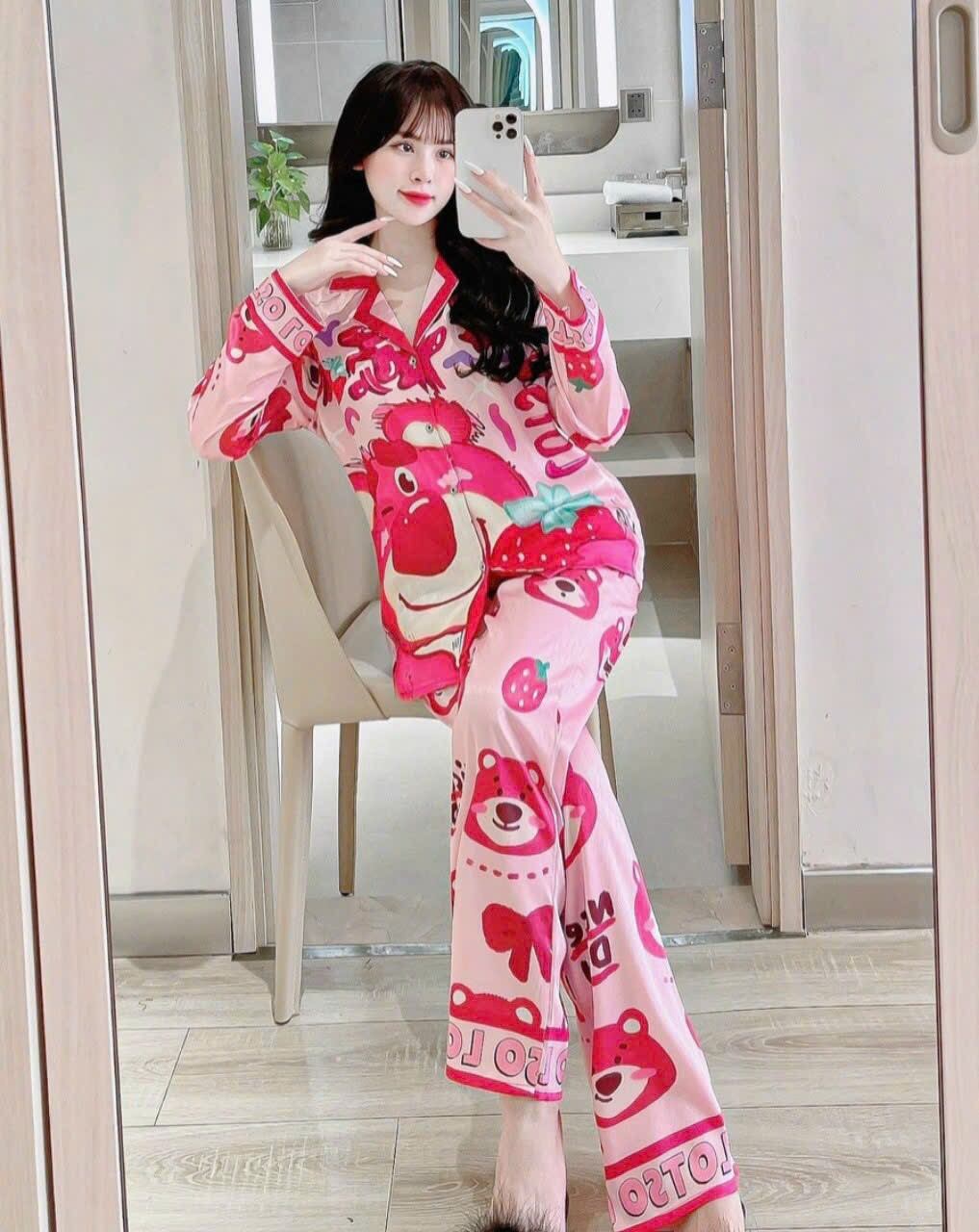 Đồ bộ mặc nhà ảnh chụp thật, Đồ bộ mặc nhà chất liệu lụa xước cao cấp hoạ tiết đáng yêu freesize from từ 40-60kg