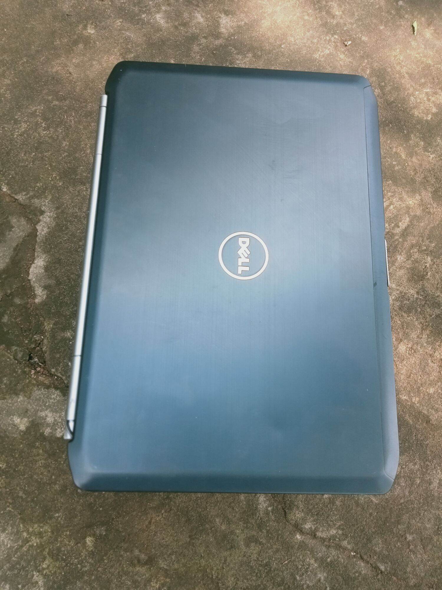 Laptop Dell latitude E 5420 bị đơ