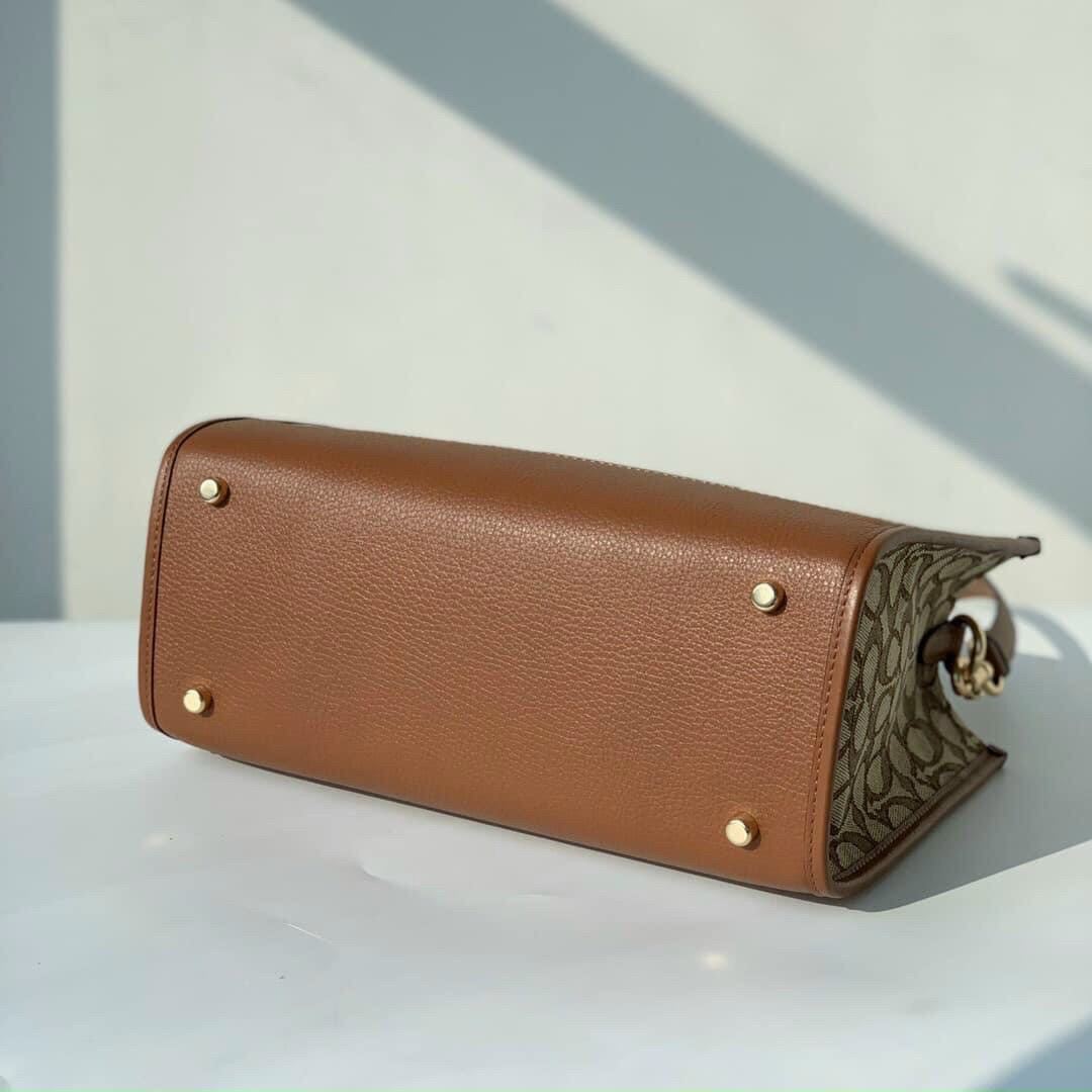 C0ACH Dempsey Tote màu cực sang