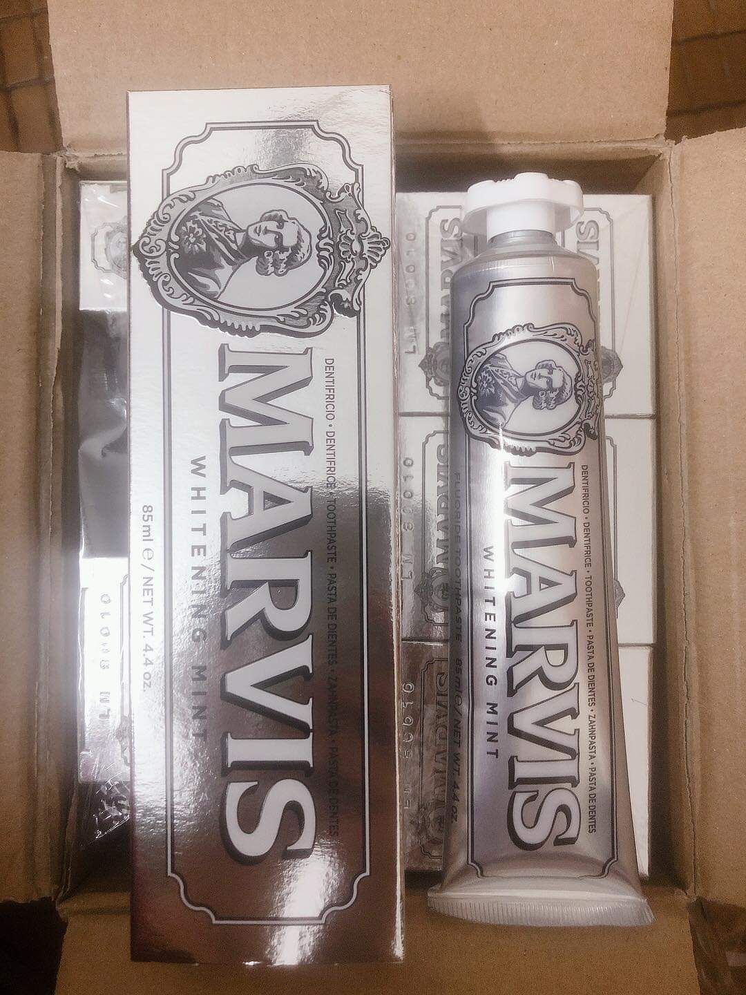 Kem đánh răng trắng răng Marvis 85g của Ý