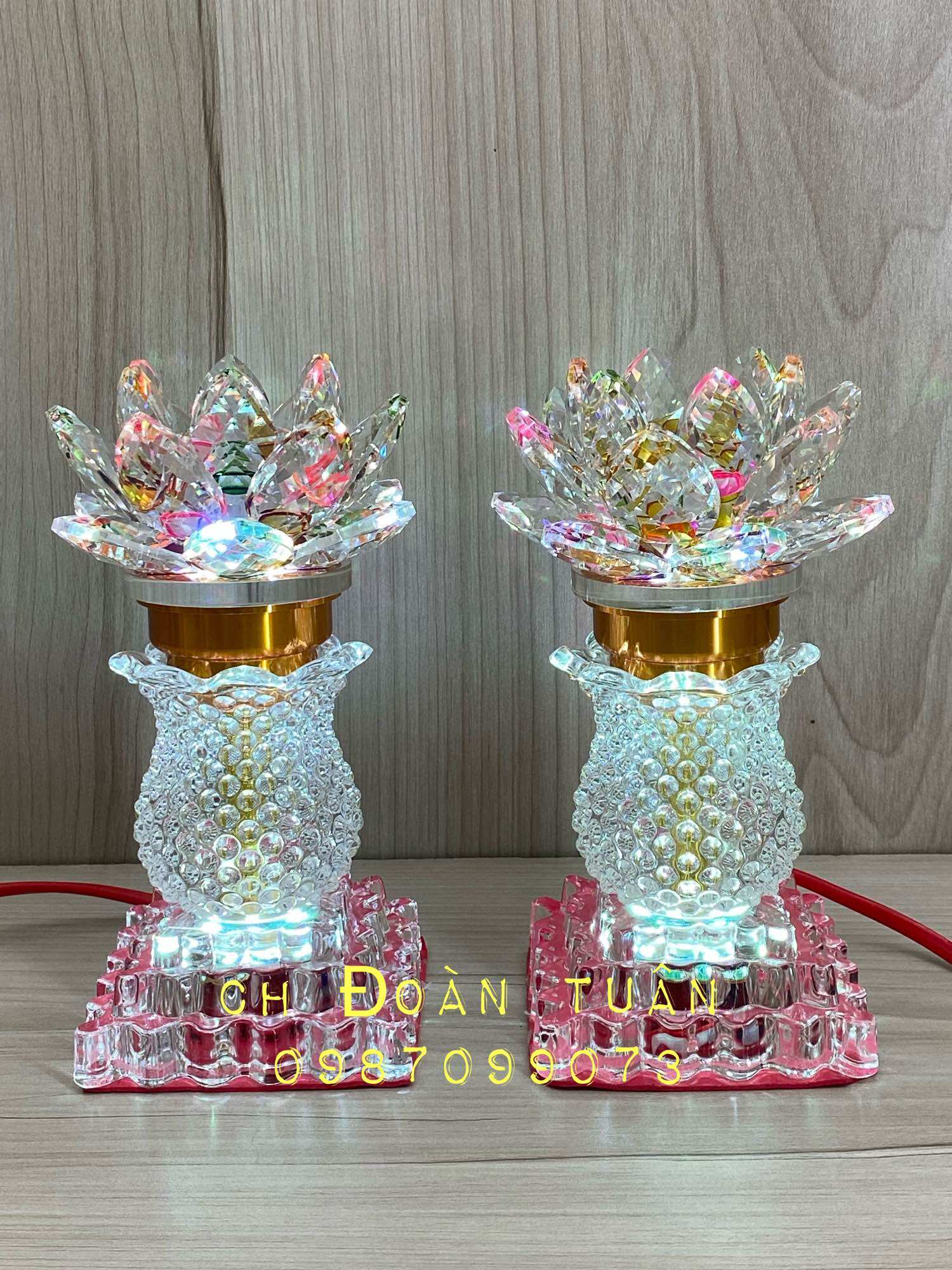 Pair of Crystal Lotus Altar Lamps in the Style of Flower Vases - Crystal 15