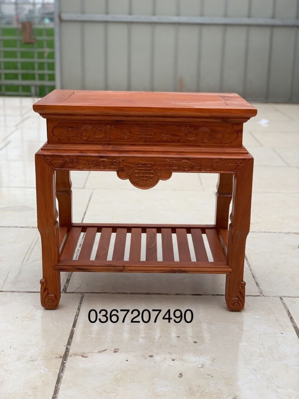 Bàn rồng gỗ hương