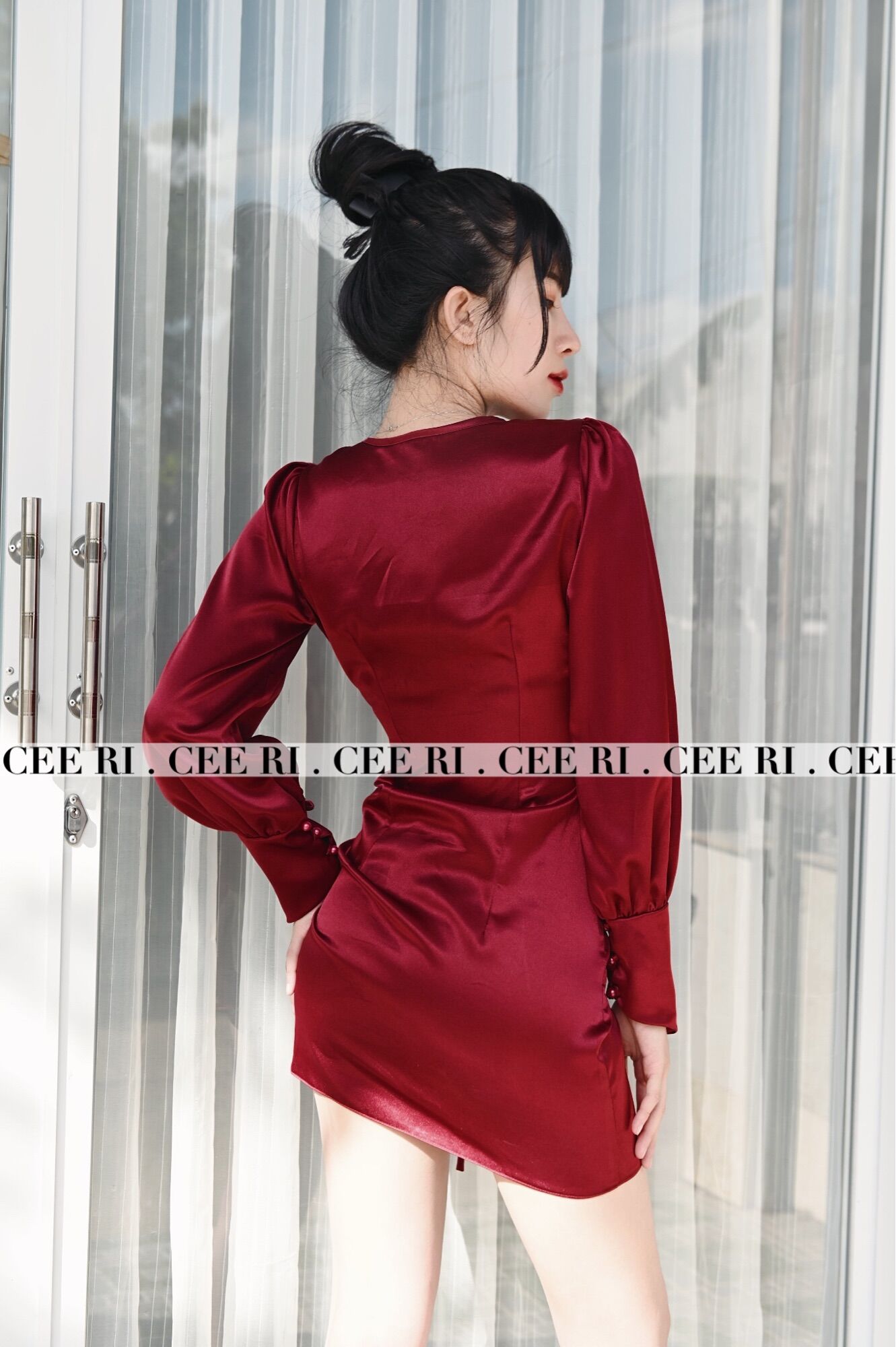 MẪU ĐỘC QUYỀN SHOP CEERI / Mẫu lụa xoắn ngực đen