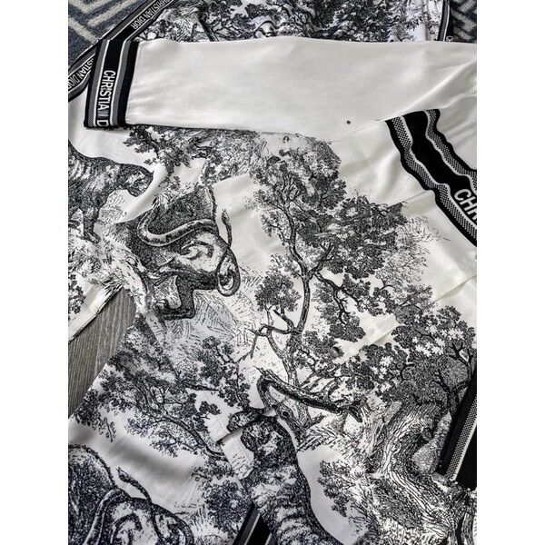 PIJAMA LỤA CAO CẤP QUẢNG CHÂU TAY DÀI TRẮNG GU CHÌ