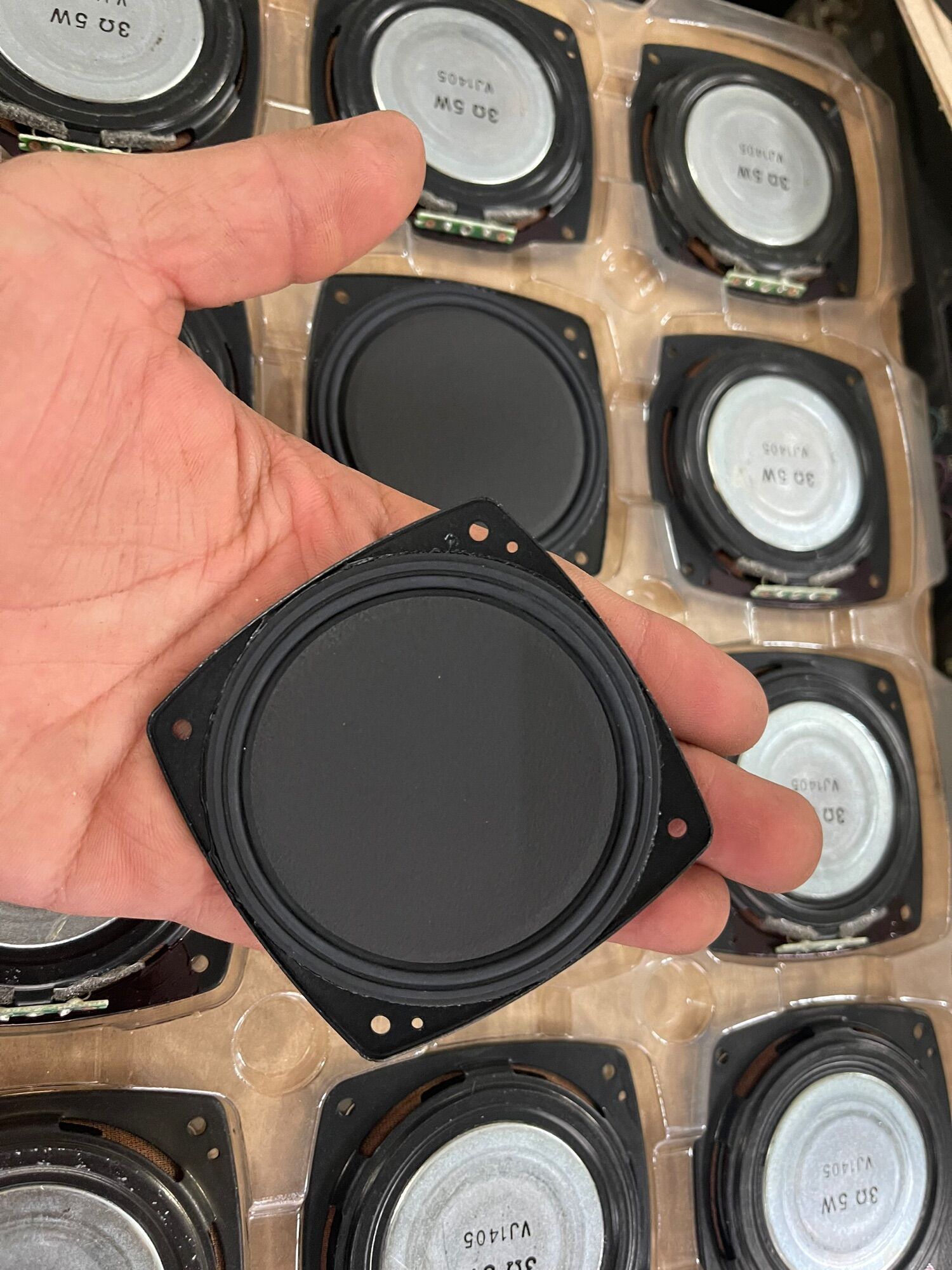 Loa từ neo siêu mỏng giá 77k 1 cặp