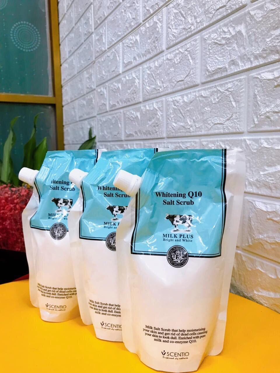 Muối Tắm Sữa Bò Cô Đặc Whitening Q10 Salt Scrub Milk Plus++++++