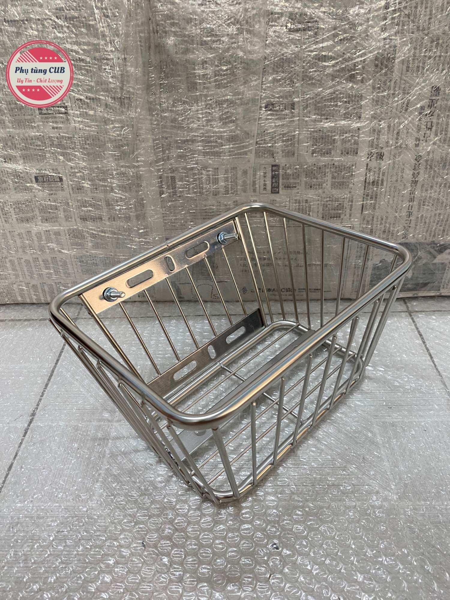 Rổ mini cho xe cub và xe dream bằng inox ( có bát gắn đầy đủ )