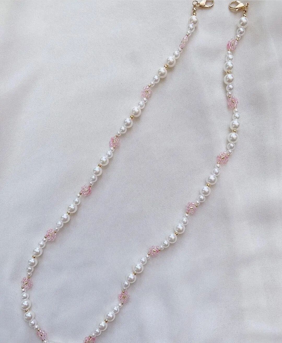 Dây đeo khẩu trang daisy hồng
