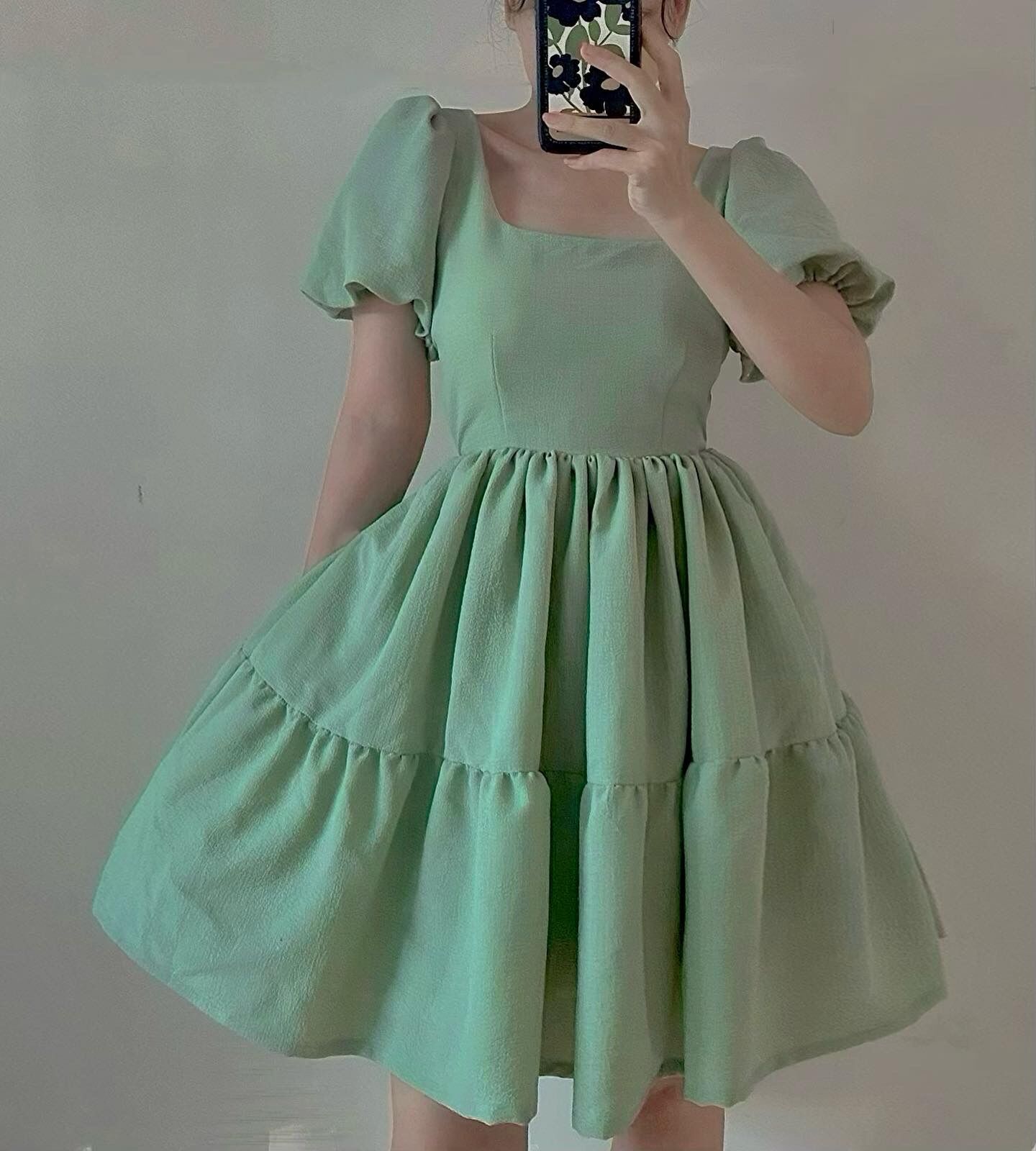 Heli Dress - Đầm xòe cổ vuông