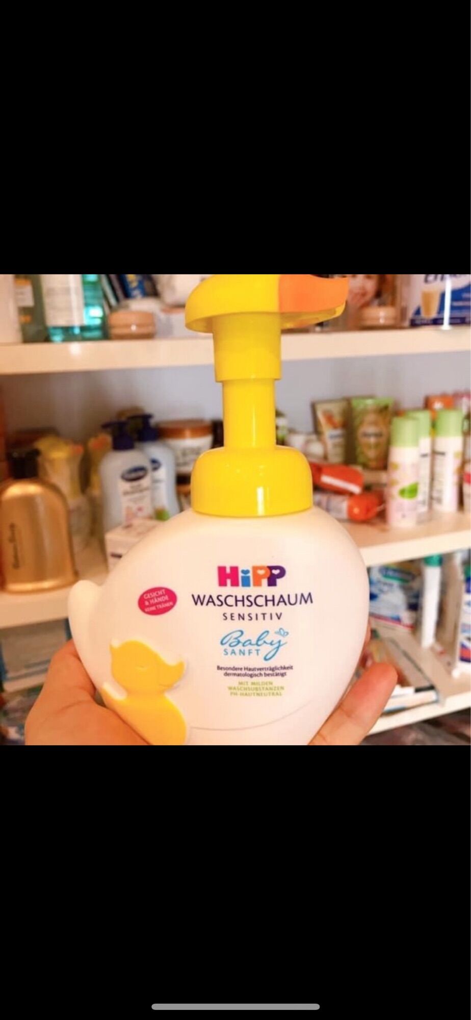 Sữa tắm Hipp Waschschaum sensitiv baby con vịt