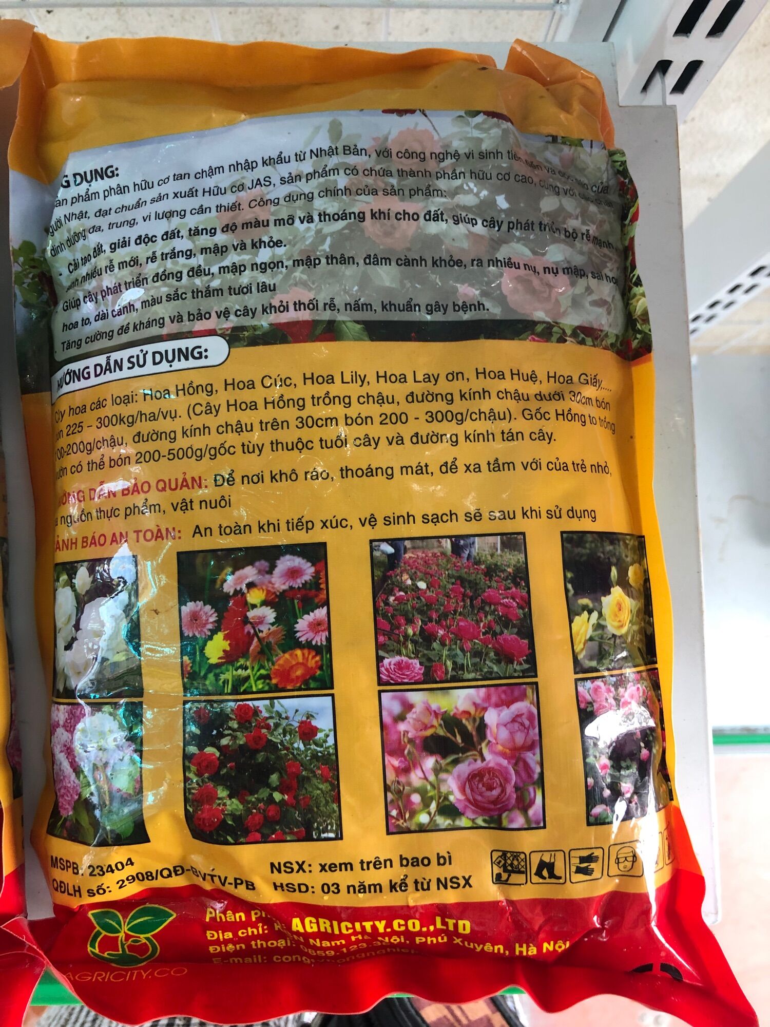 Phân bón hữu cơ siêu hoa hồng gói 1kg