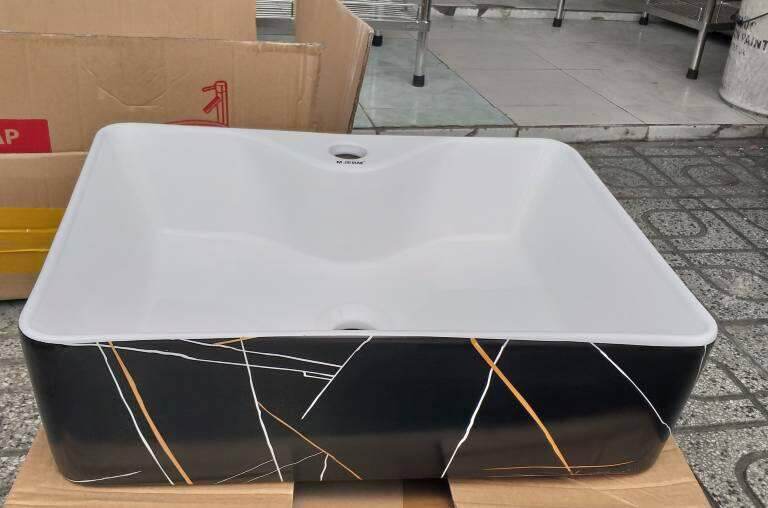 Lavabo nghệ thuật vân đá cẩm thạch. Giá gốc 2700000đ.