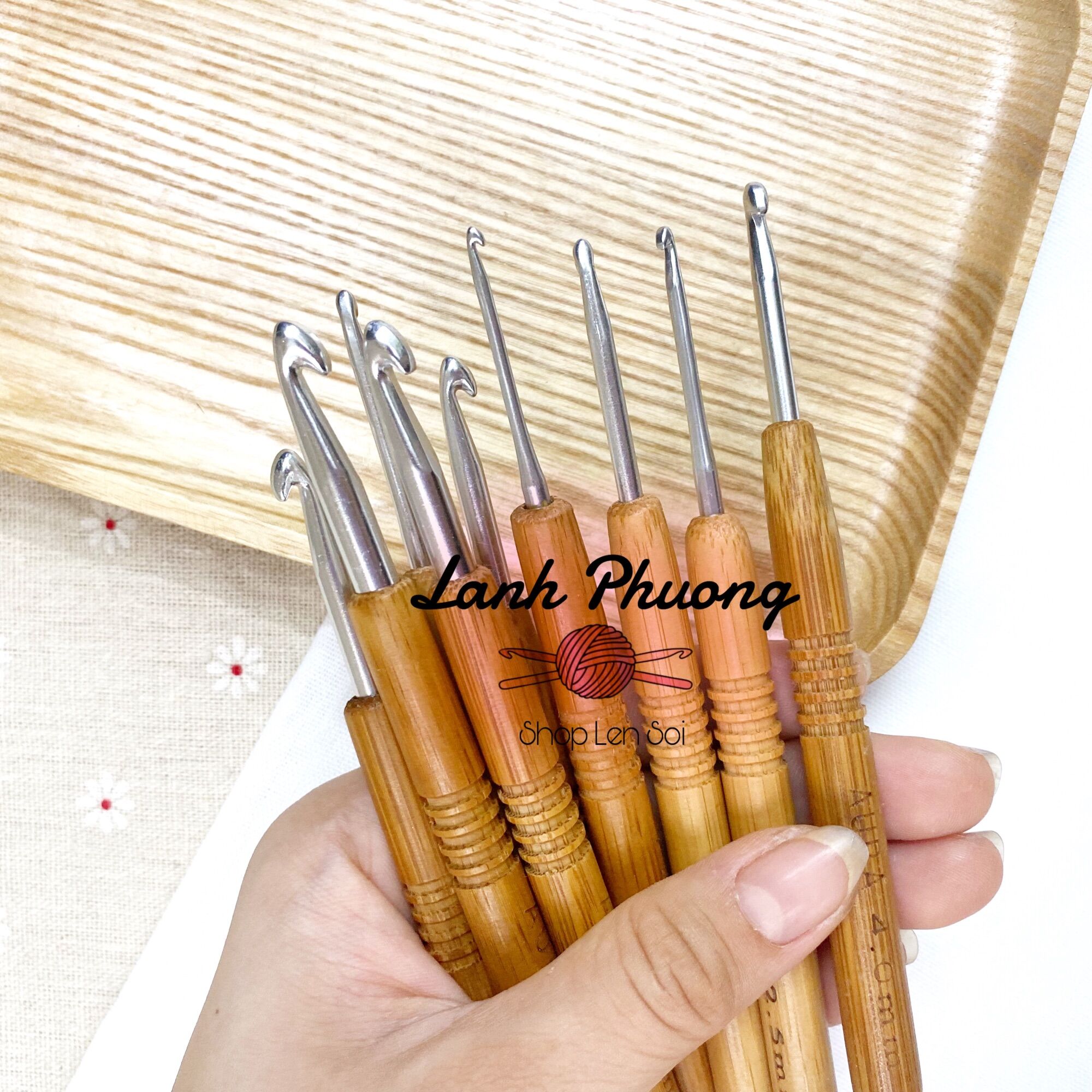 Kim Móc Len Cán Tròn Gỗ Nhiều Size Vintage