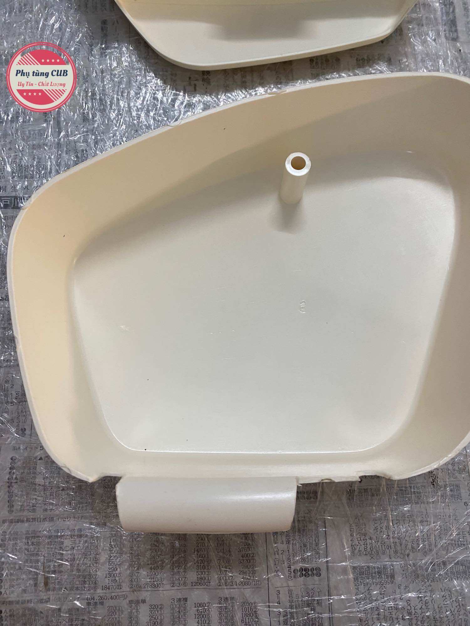 Cốp xe cub 78 màu ngà hàng thái lan