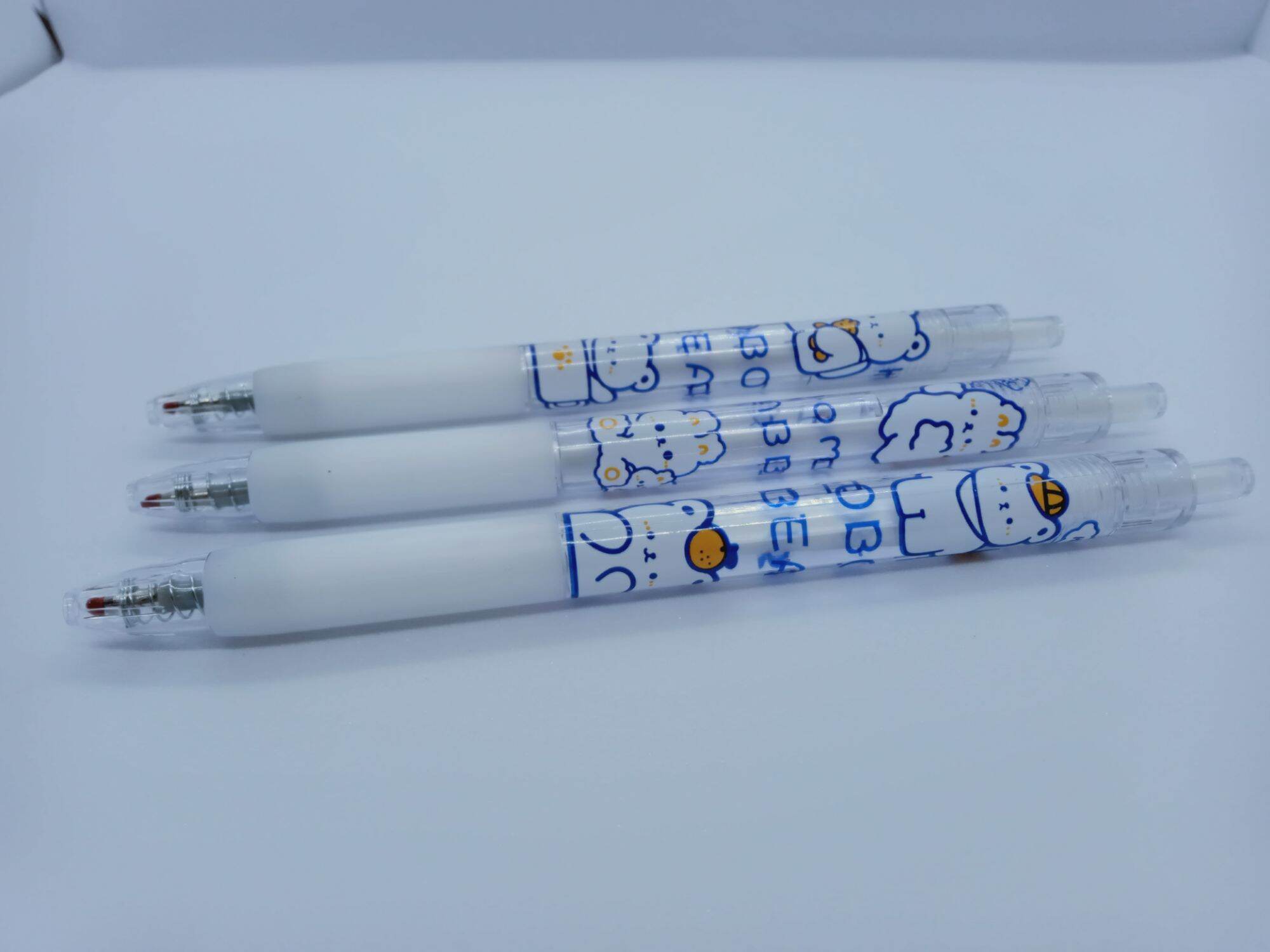Bút bi cute mực đen