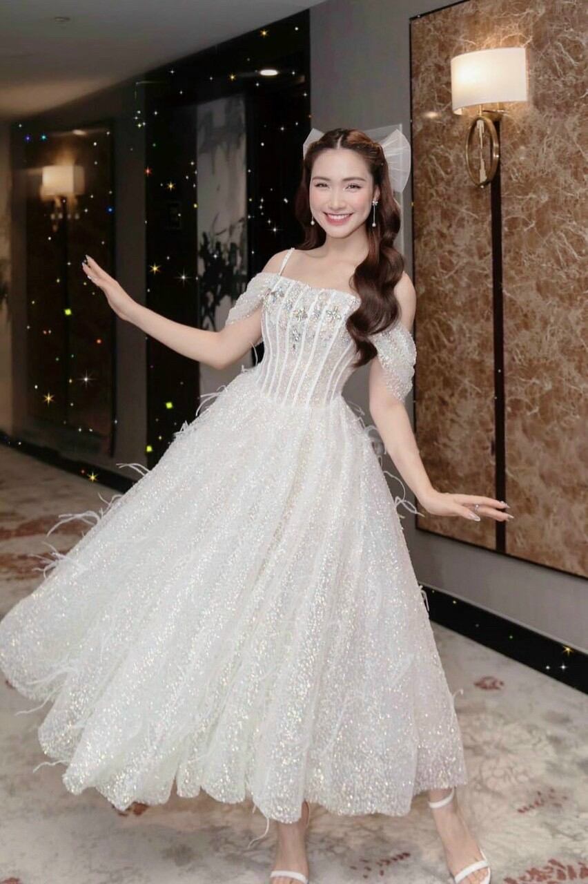 ĐẦM XÒE CÔNG CHÚA TRỄ VAI ĐÍNH ĐÁ