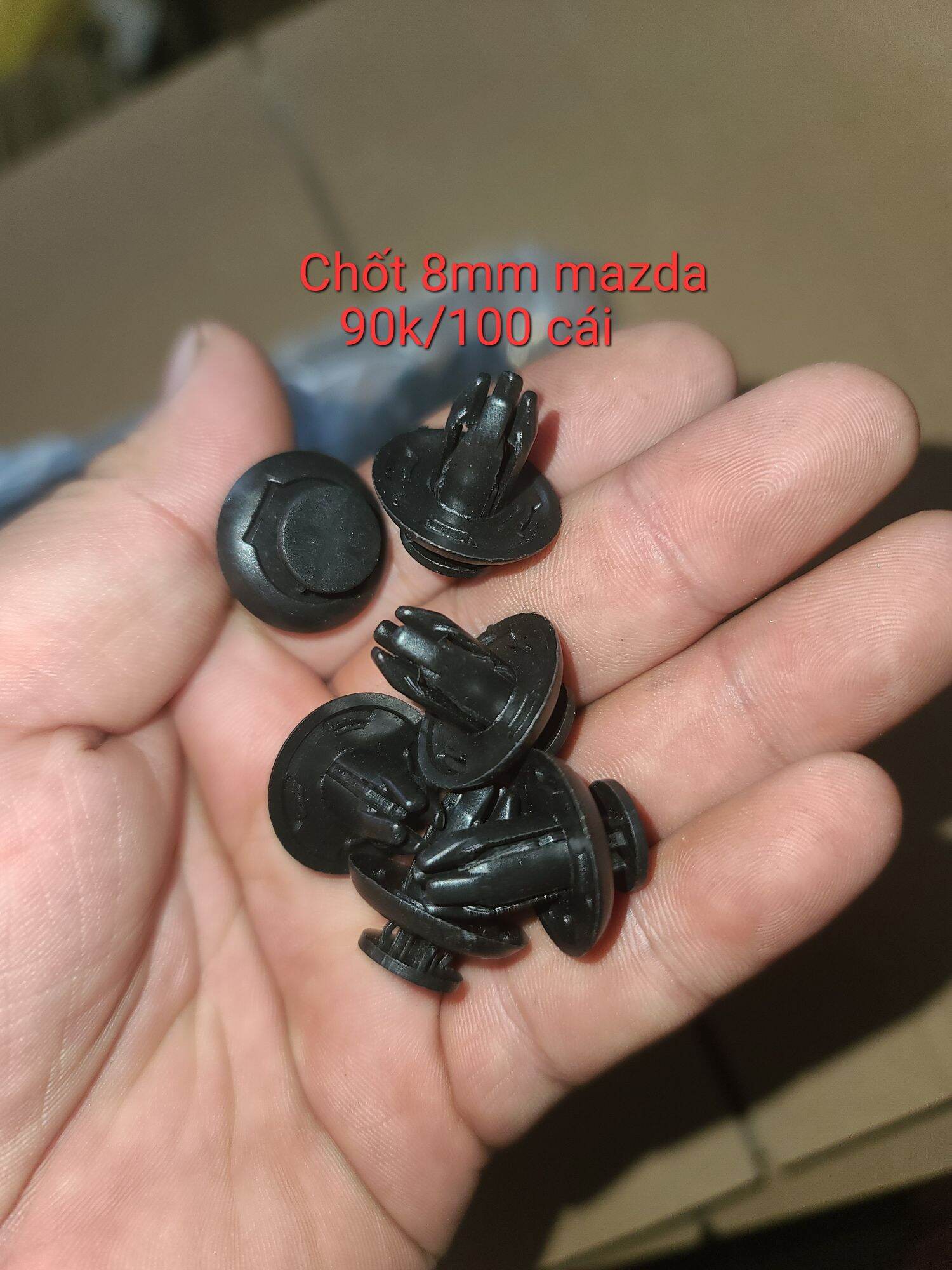 100 chốt nhựa 8mm mazda zin