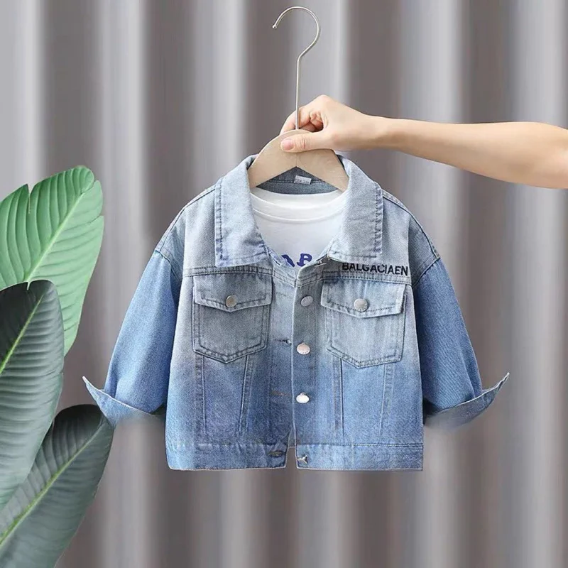 Áo khoác bò mềm mại cực chất hoạ tiết Drew cho bé