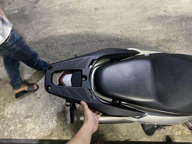 Tay dắt sau Vario kiểu sh300i