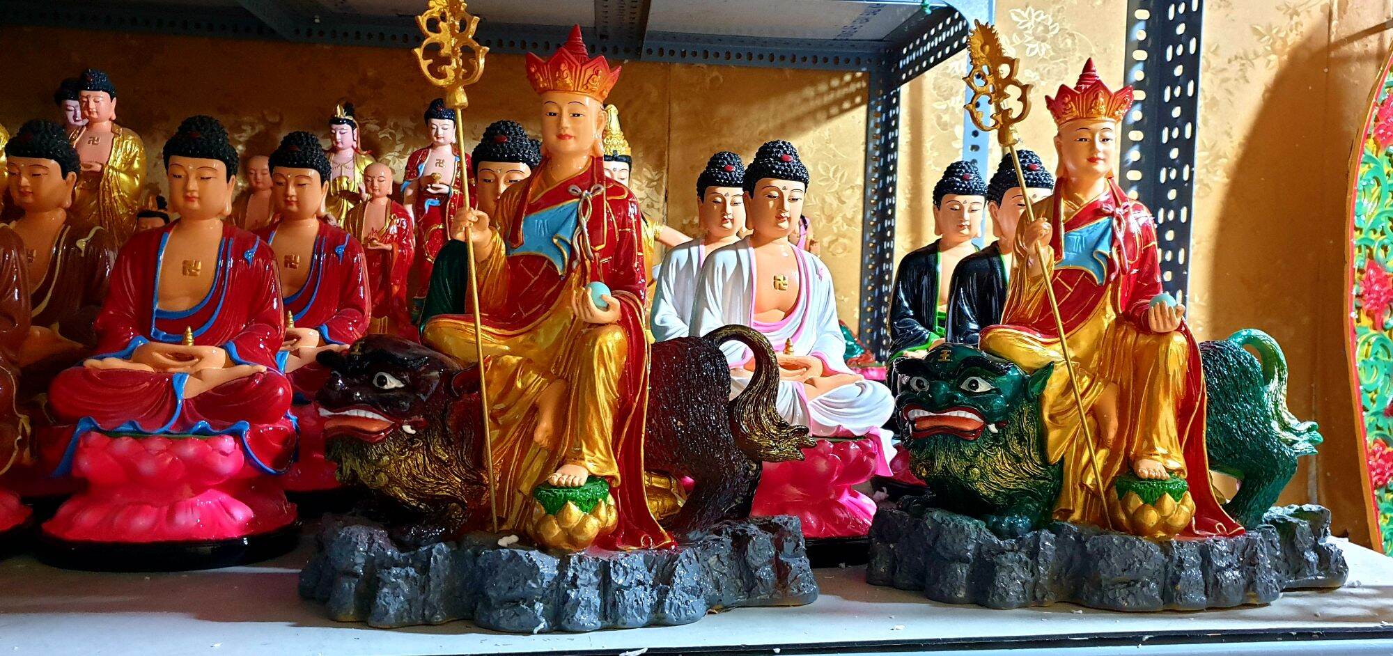 tượng Địa Tạng ngồi lân 36 cm