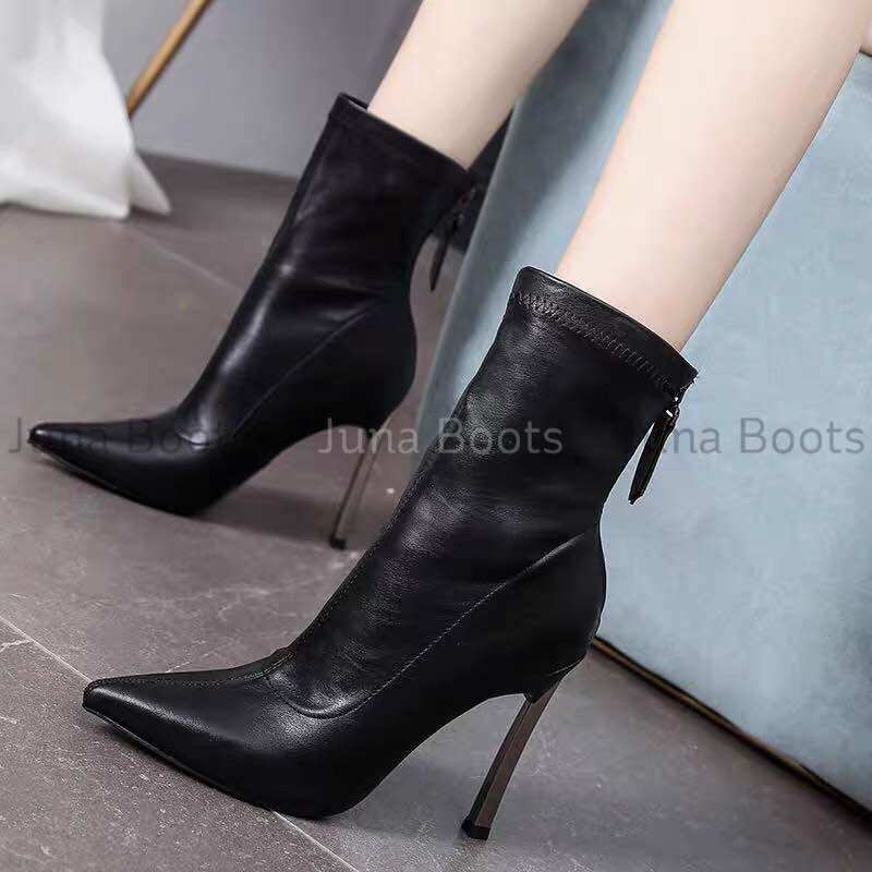 Boots ngắn cao gót da mềm, Bốt nữ gót đính đá sang chảnh