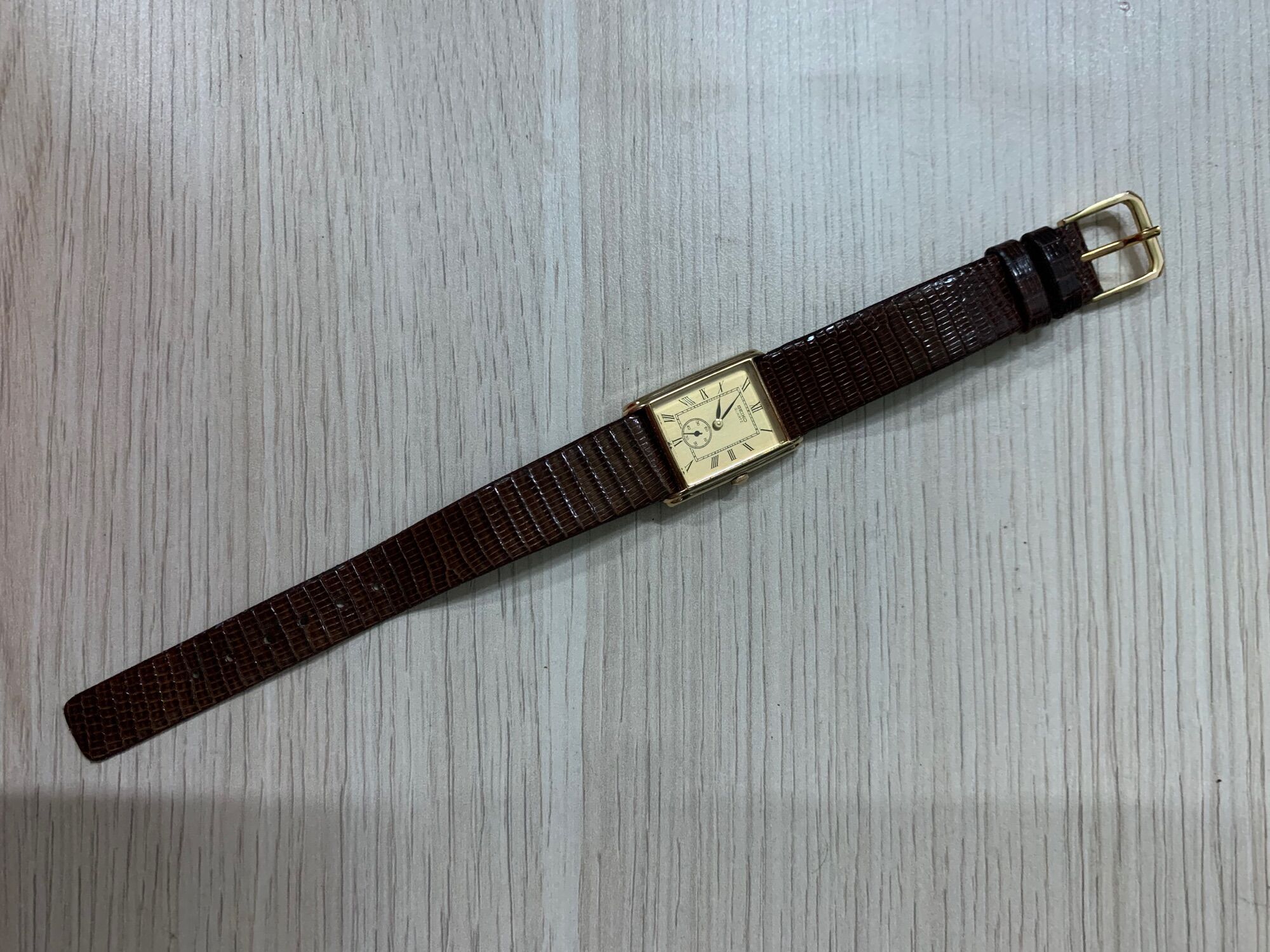 Đồng Hồ Nữ Hiệu Seiko hàng si