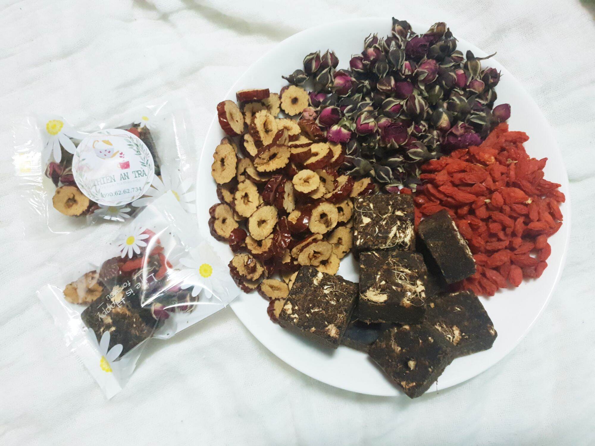 Trà đường nâu mix hoa hồng thiên an trà,đường nâu gừng,hoa hồng,kỉ tử,táo đỏ