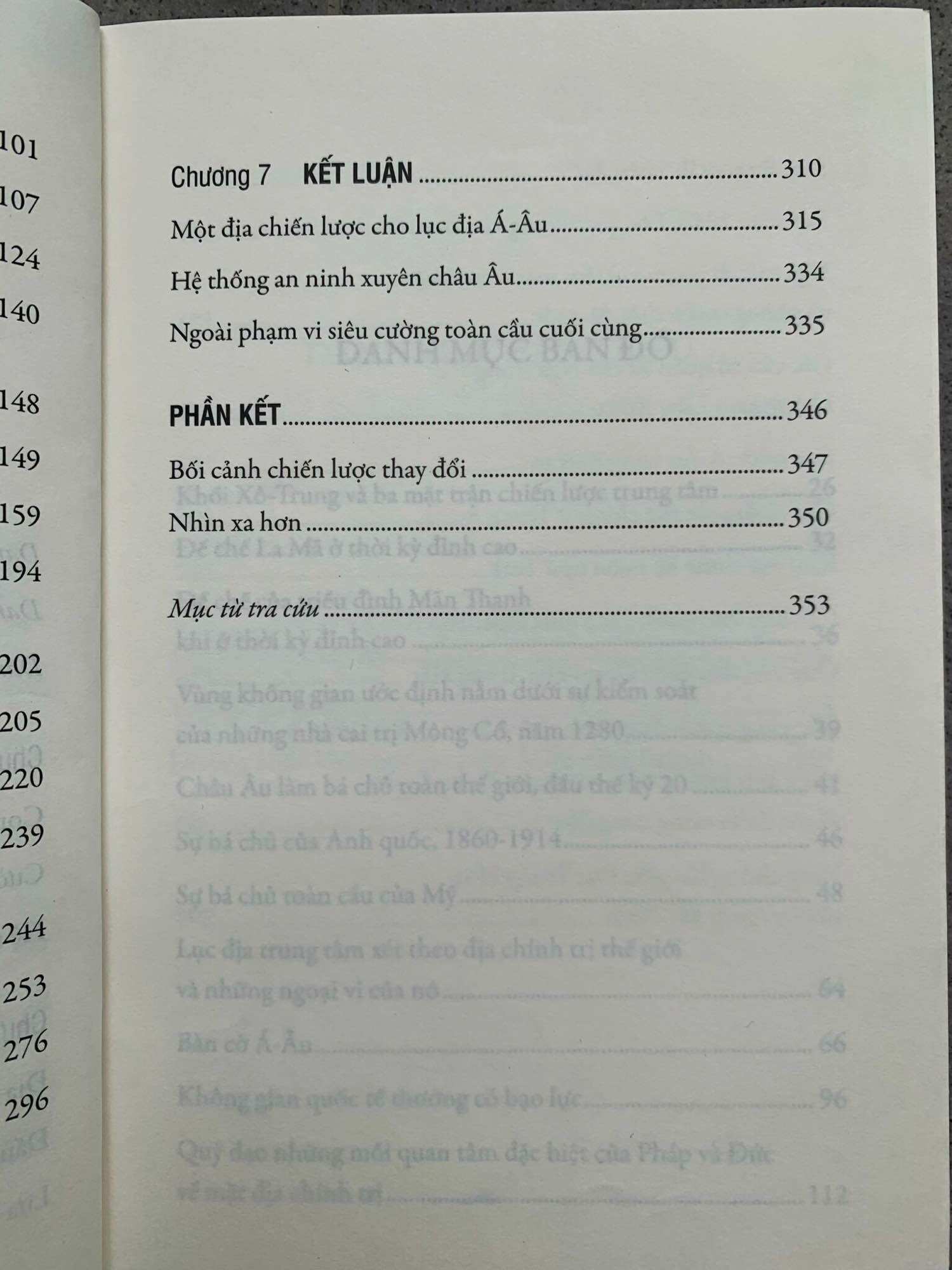 Sách - Bàn Cờ Lớn