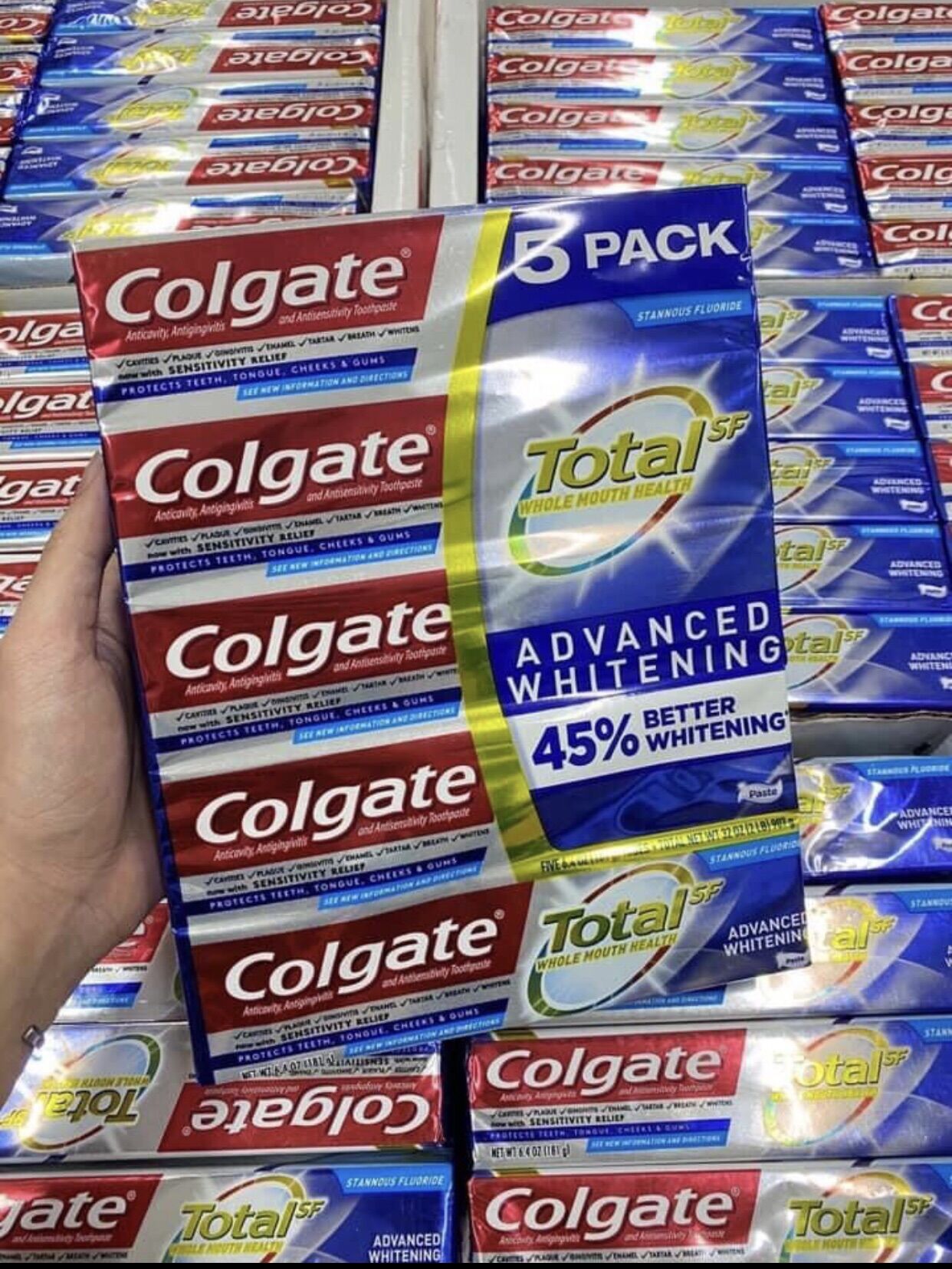 Kem đánh răng Colgate Total Mỹ, 181g - Date luôn mới