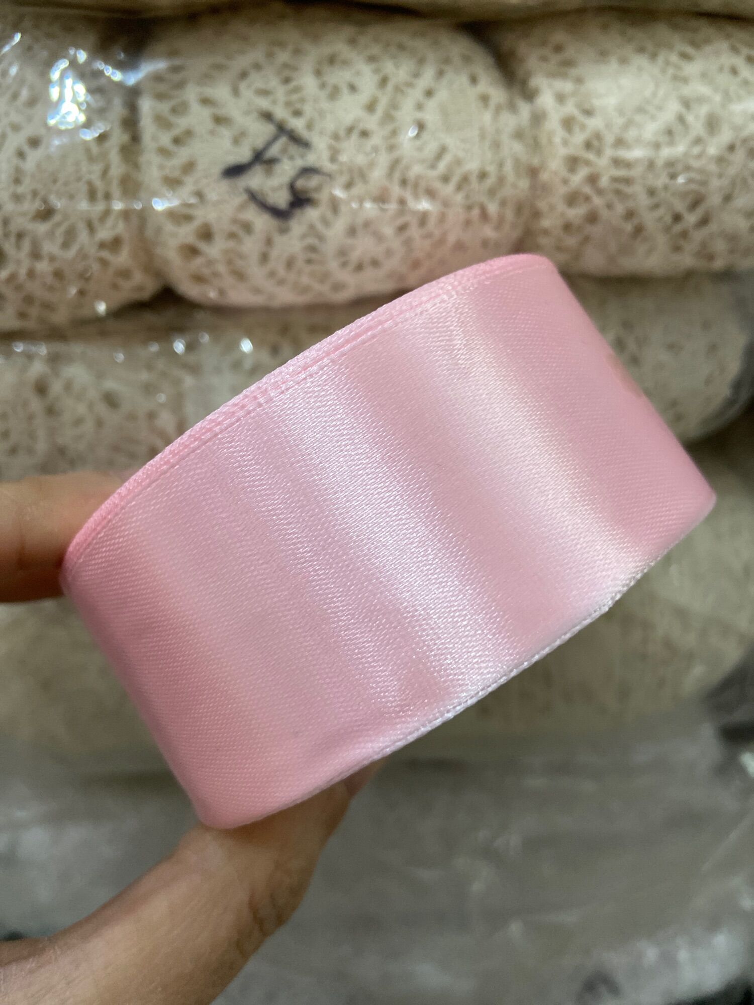 Cuộn 23m ruy băng satin bản 3.8cm