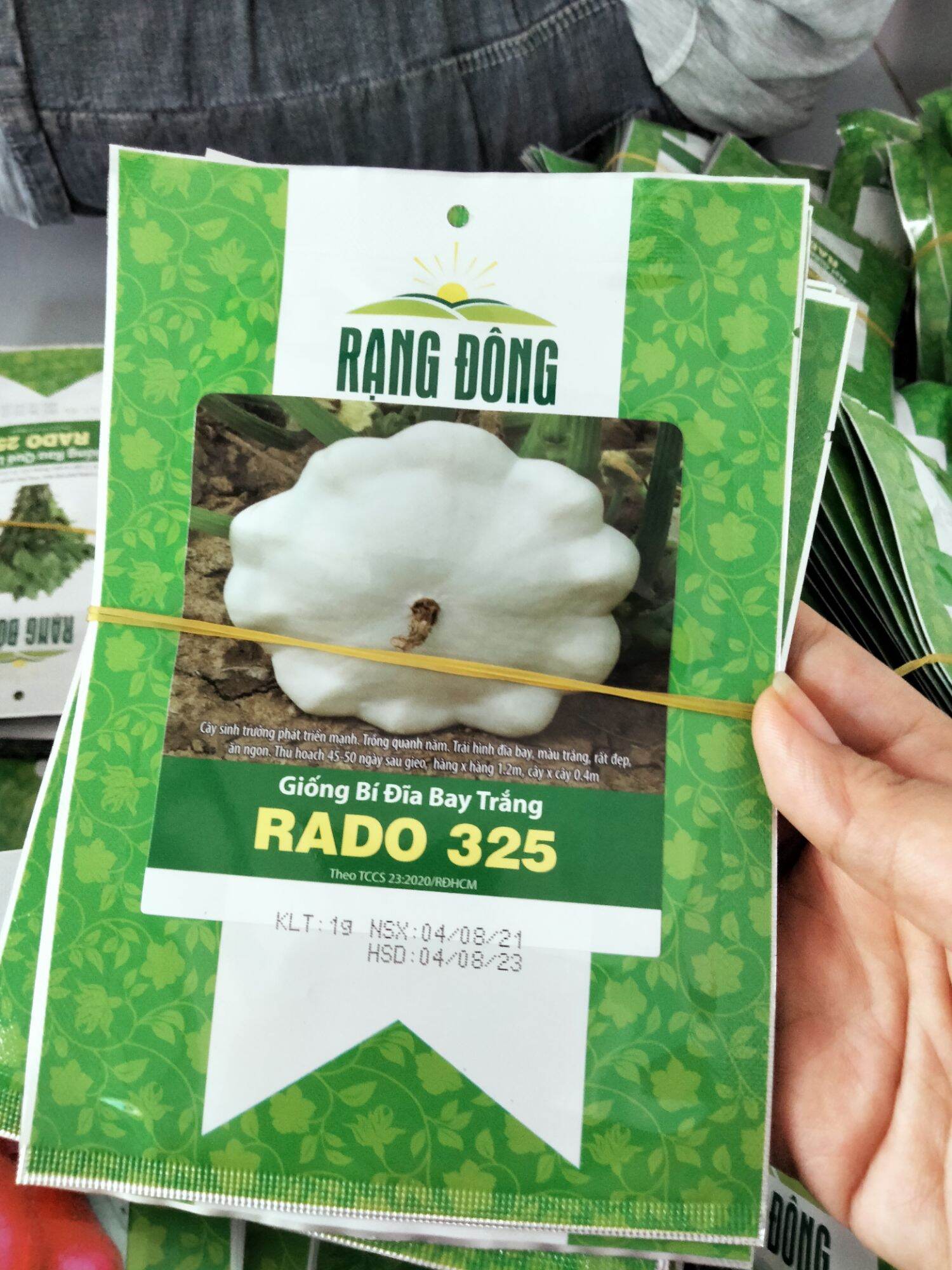 Hạt giống bí đĩa bay trắng
