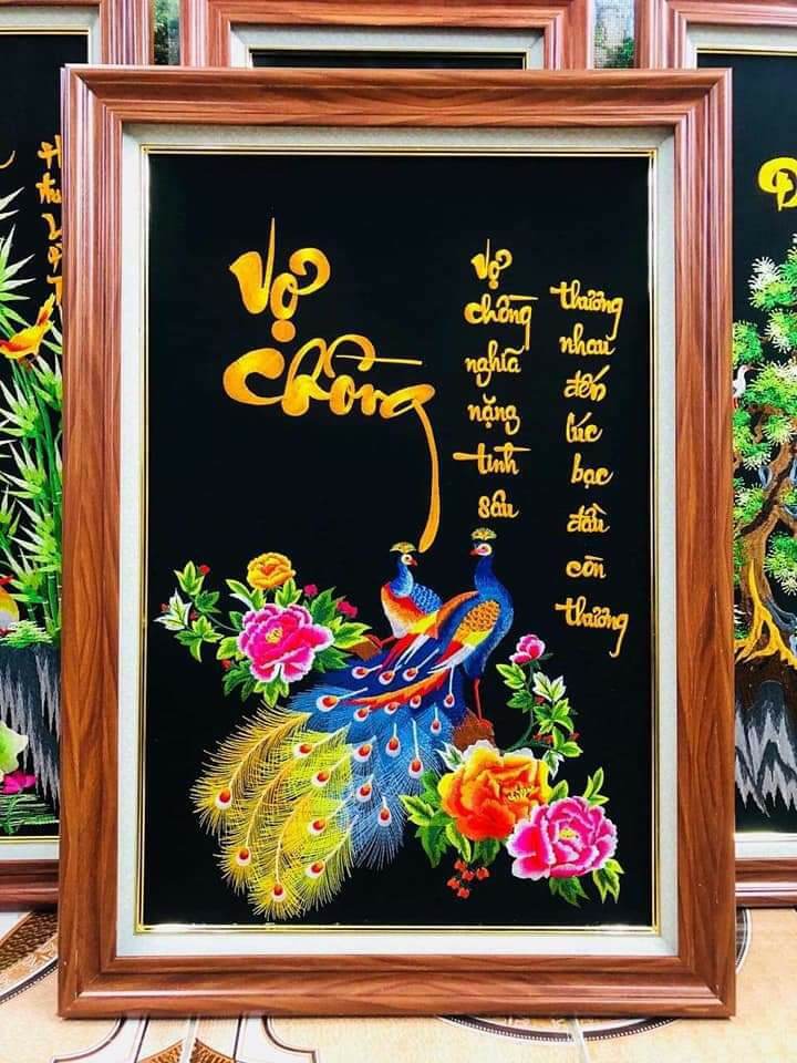(Tranh thêu sẵn, kích thước 50*70). Bức tranh VỢ CHỒNG là tranh "ĐÃ THÊU SẴN" về chỉ việc đóng khung.