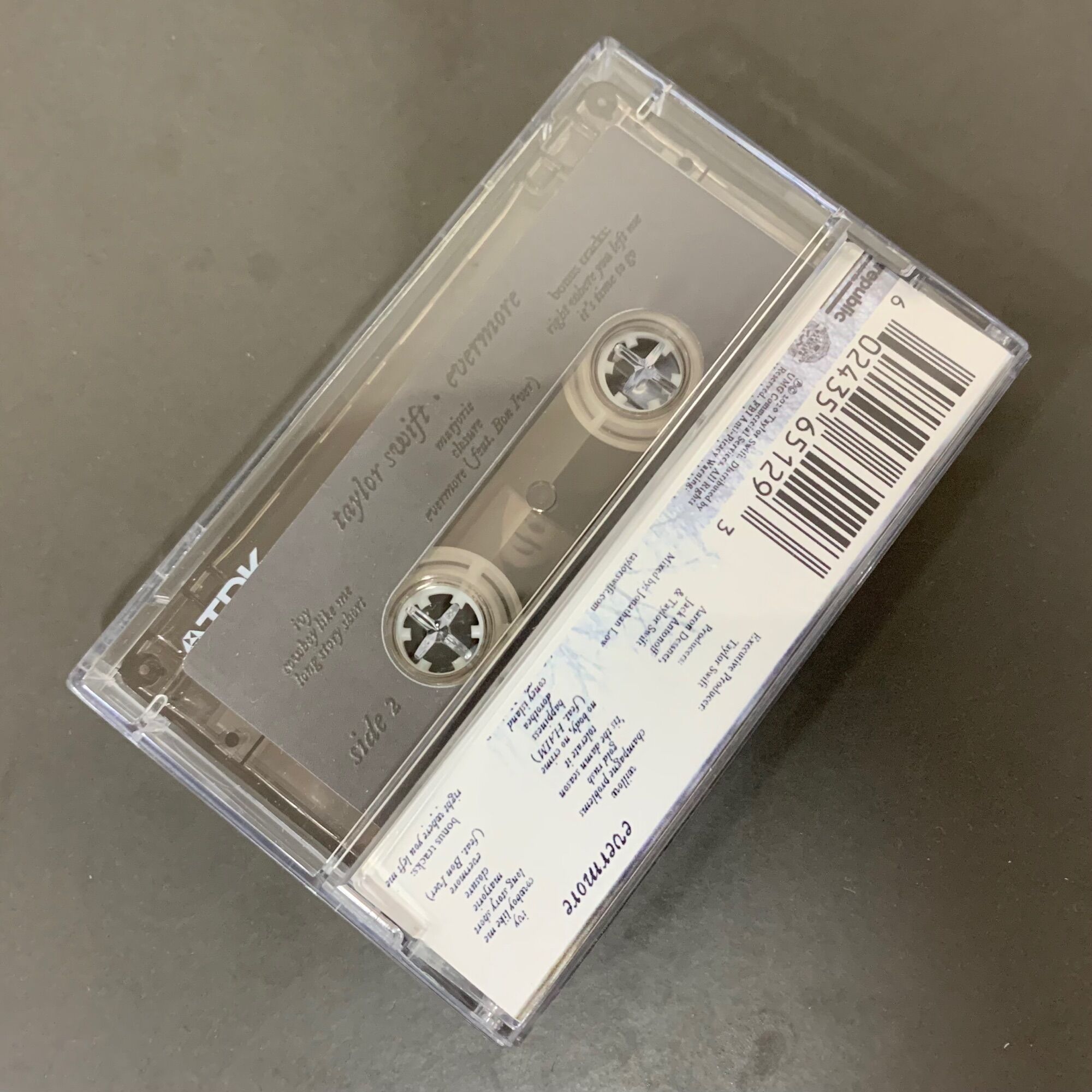 Băng nhạc cassette Taylor Swift Evermore