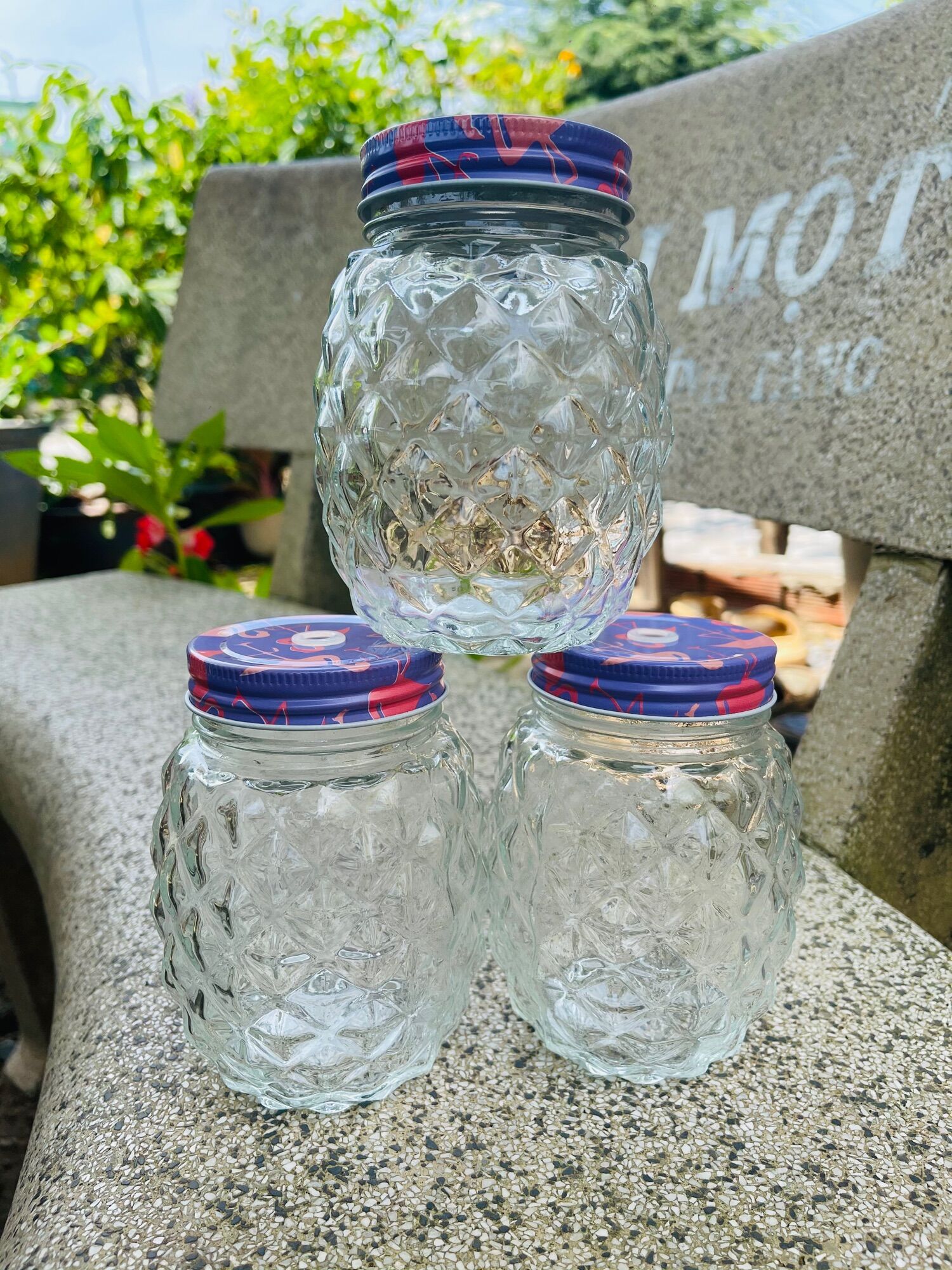 Ly thuỷ tinh hình quả dứa 500ml nắp nhôm lổ
