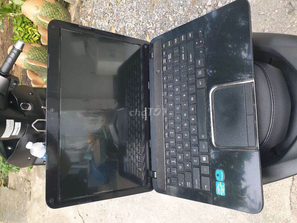 Laptop Toshiba i5 3210M, ram 4gb, ổ 500gb, pin 2h