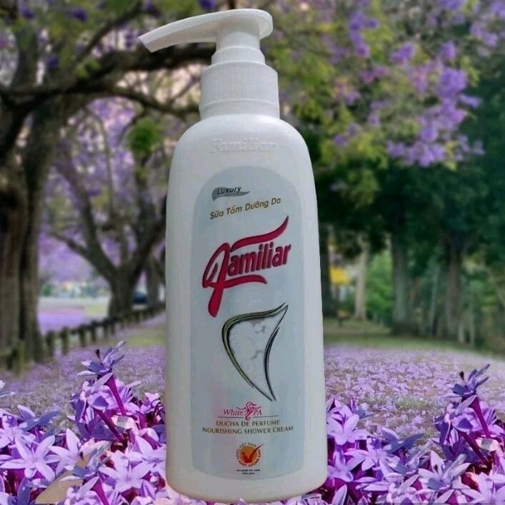 Sữa tắm sáng da loại bỏ tế bào chết ngựa familiar 450ml chính hãng