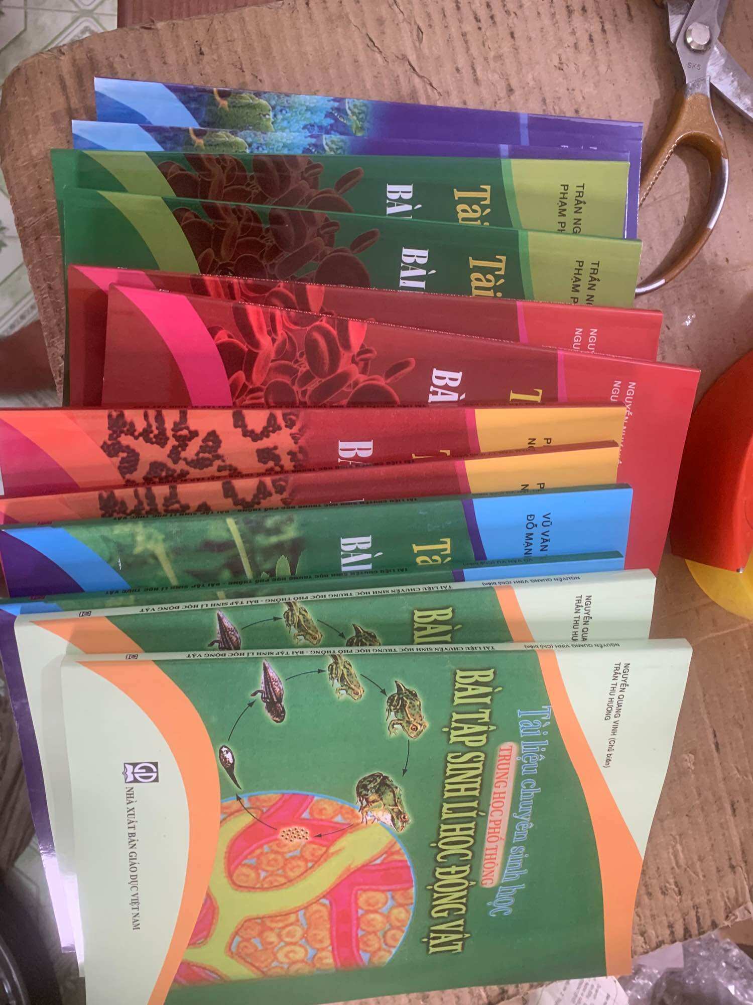 Tài liệu chuyên sinh học THPT bộ 6 cuốn bài tập