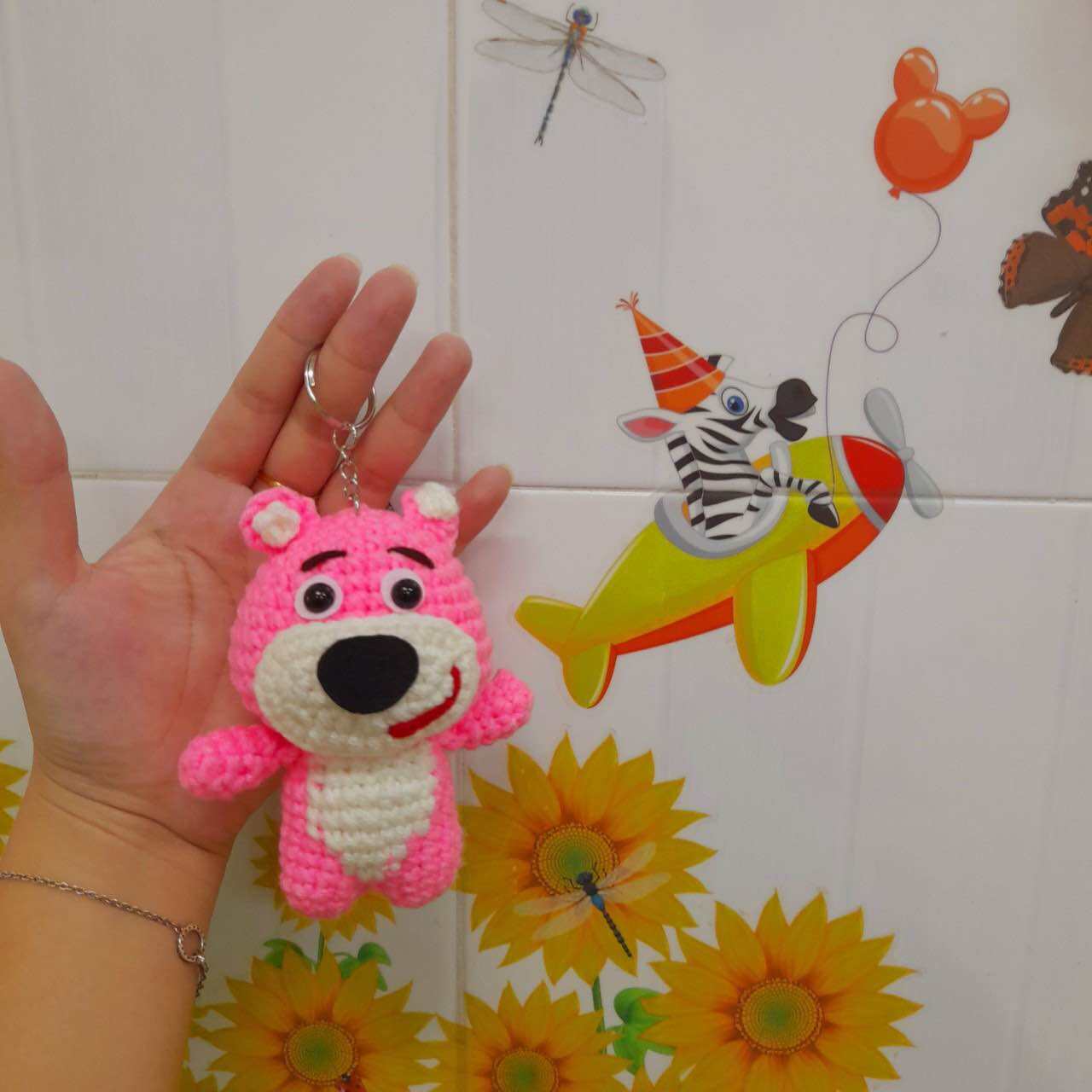 Móc khóa len gấu dâu tây handmade