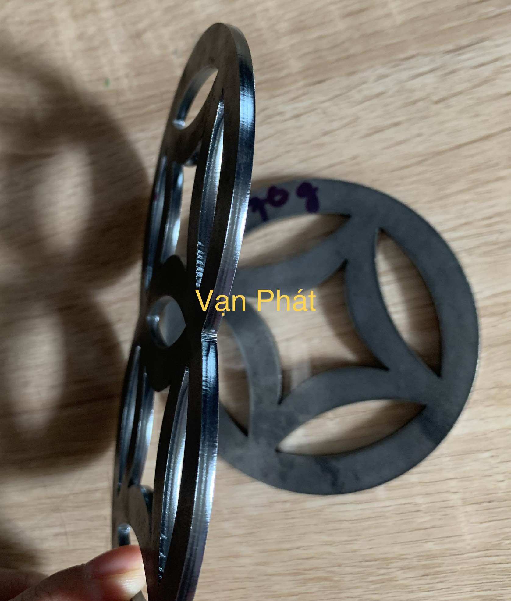 đồng tiền sắt dày 3mm phi 80, phi 100, phi 120 cho hàng rào cửa cổng