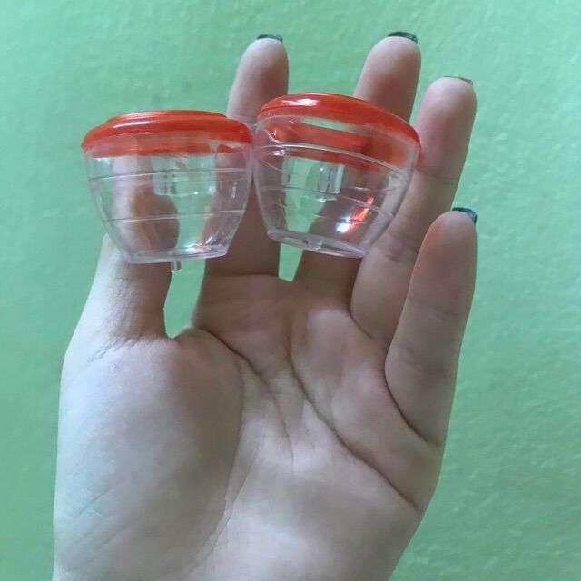 1 đôi cóng nhựa lồng khuyên