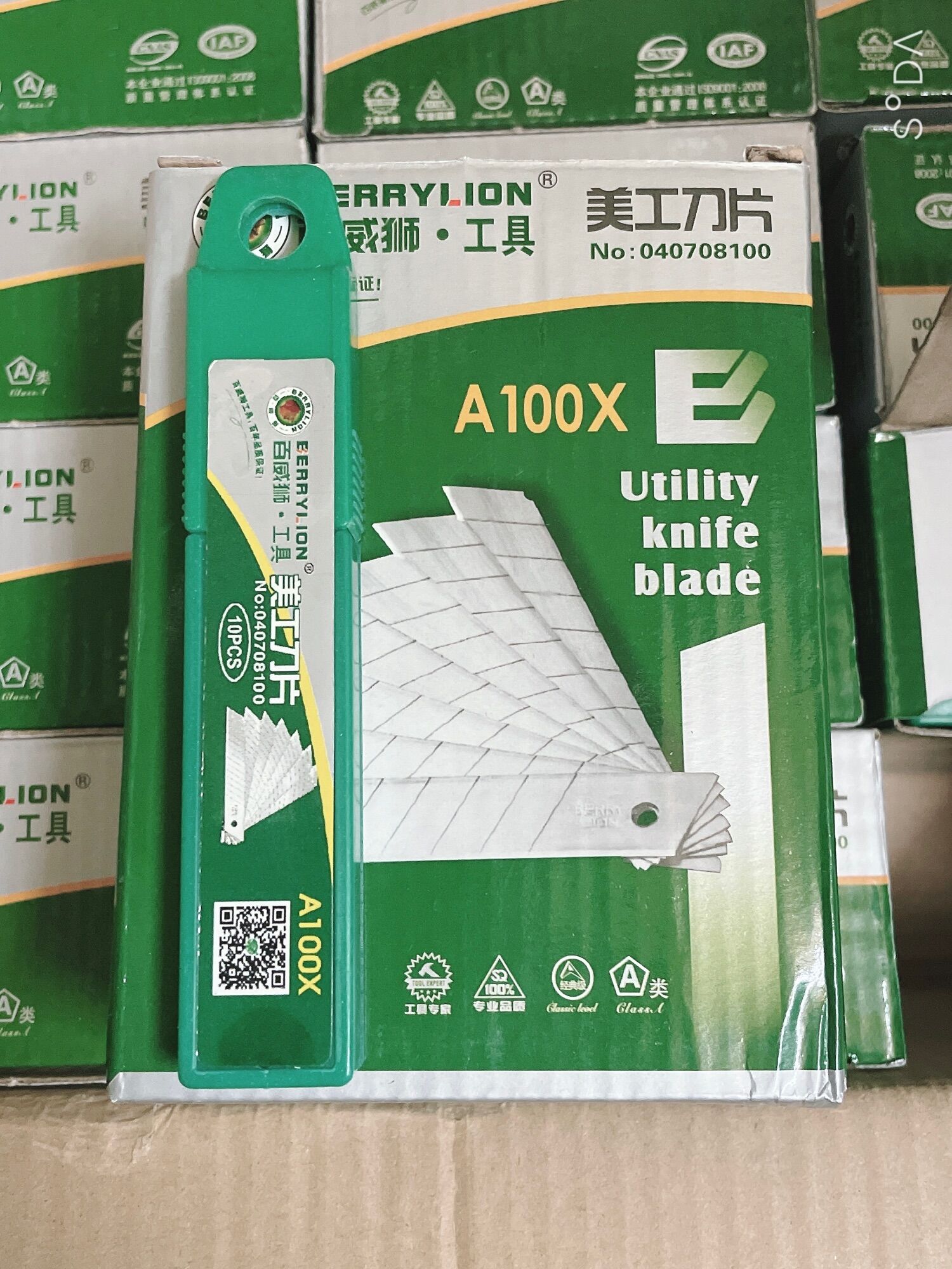 Dao rọc giấy sư tử(berrylion) 229B và lưỡi dao A100X