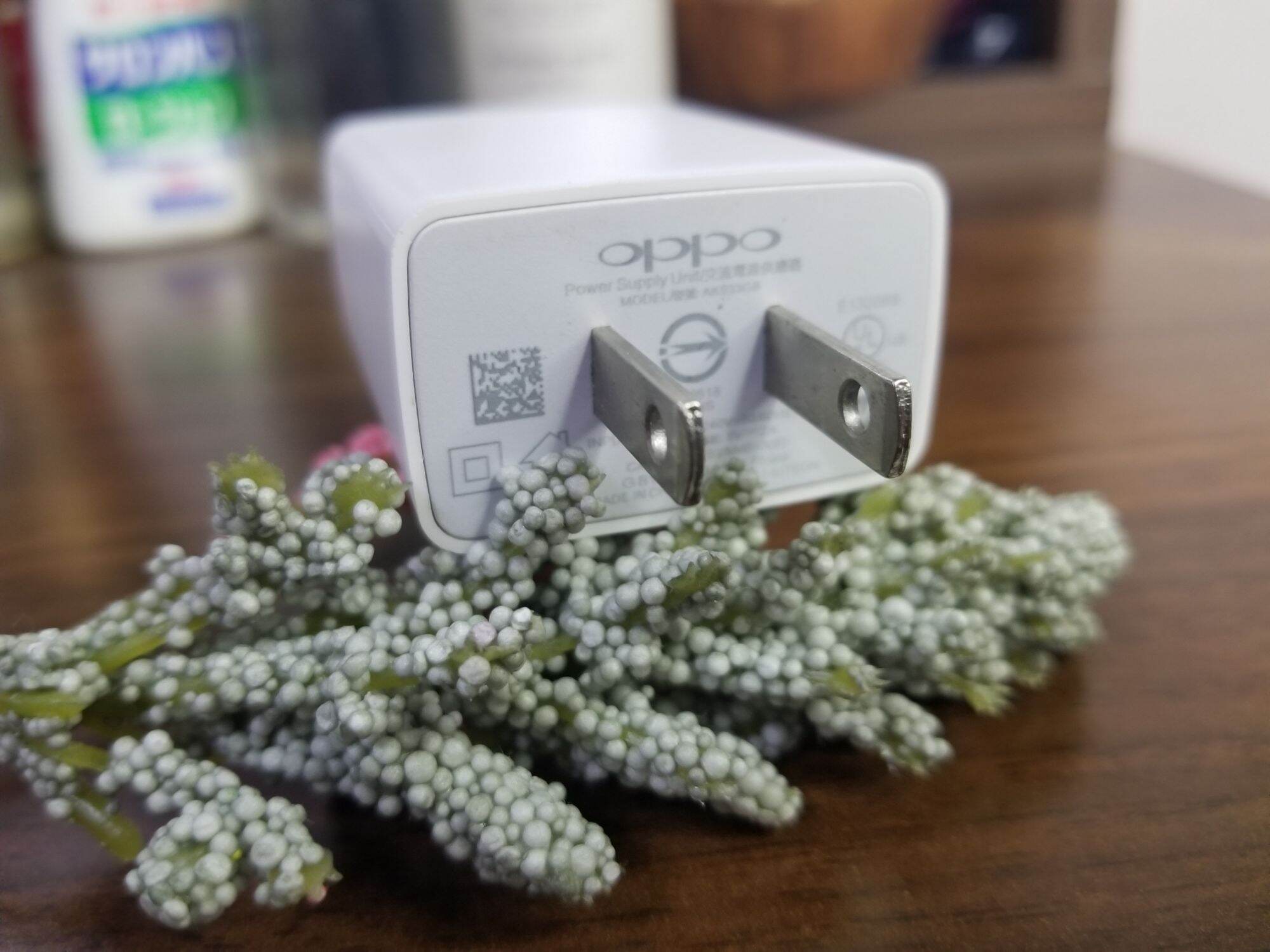 Củ sạc Oppo 5V - 2A. Dock sạc điện thoại Oppo chính hãng. Sạc cực nhanh