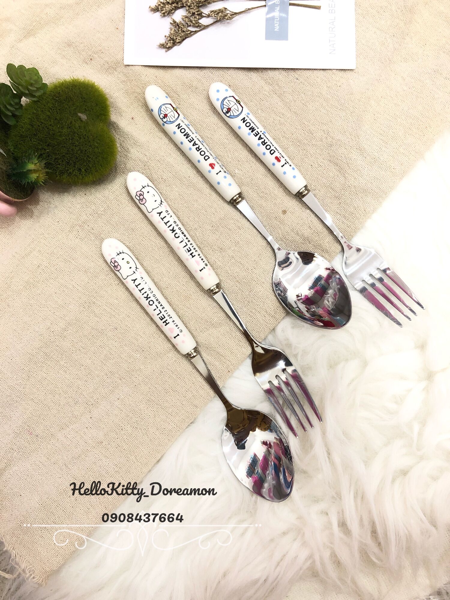 Bộ muỗng nĩa cán sứ inox HelloKitty Doreamon