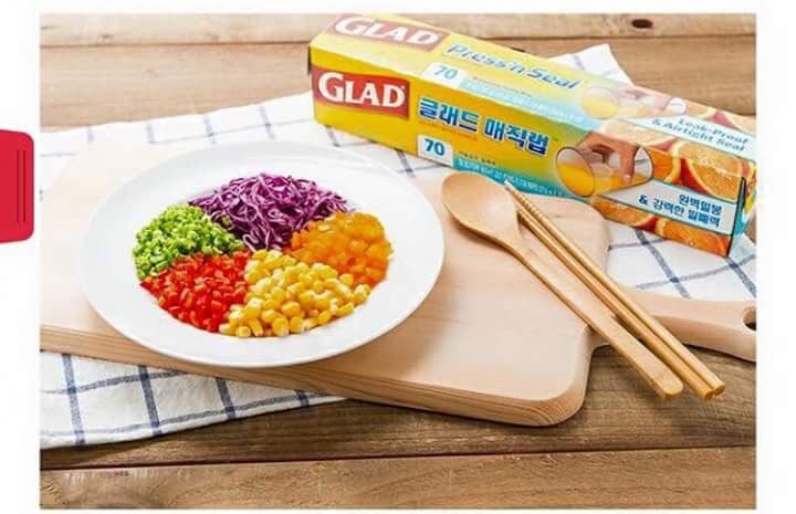 Màng bọc thực phẩm thần kỳ Glad Press and Seal