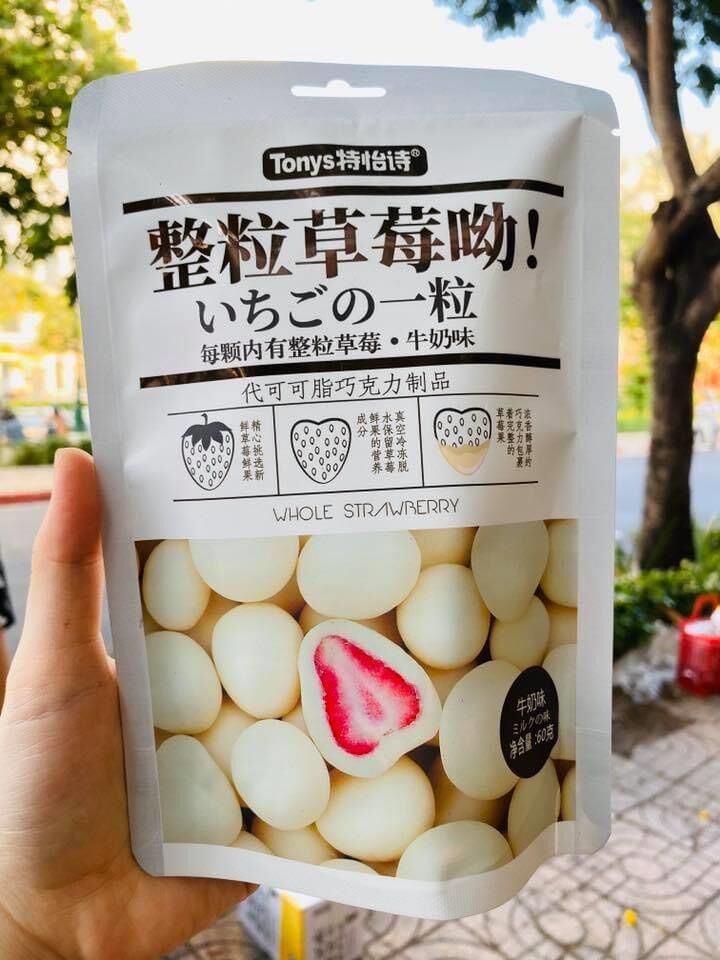 Kẹo socola bọc dâu sấy