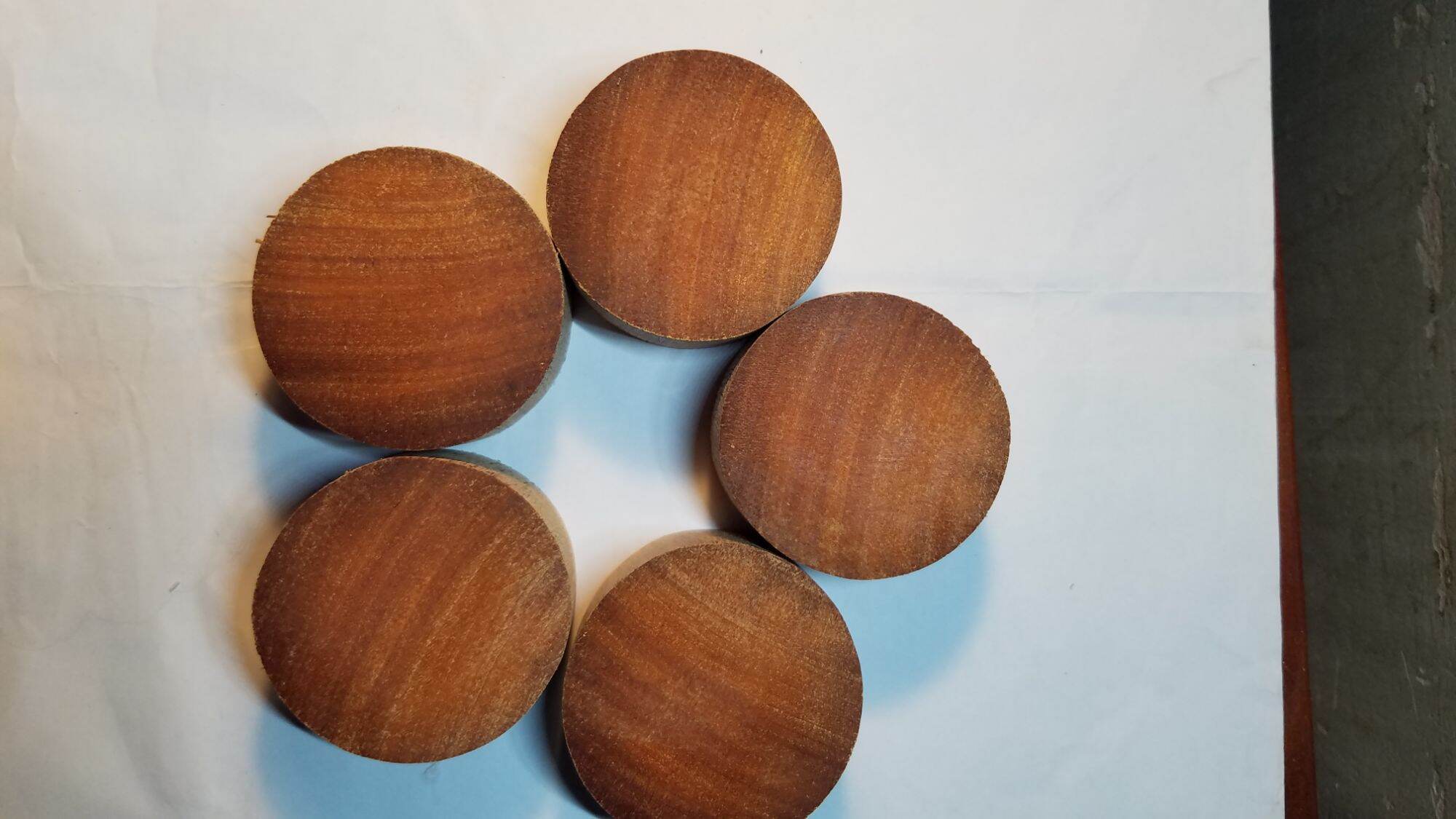 khối trụ tròn phi 6cm x 8cm